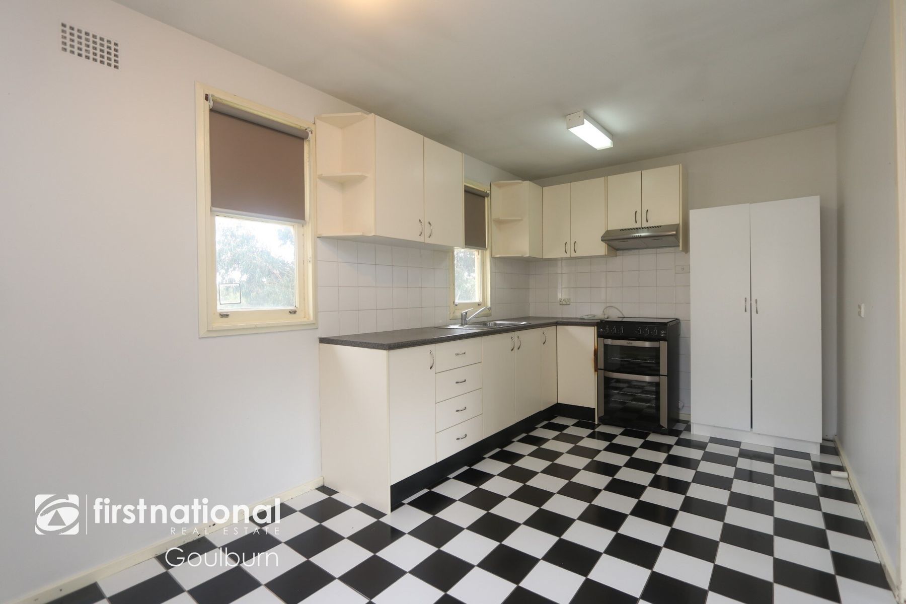 30 Strathallen Crescent, Goulburn NSW 2580, Goulburn - Thumbnail 3