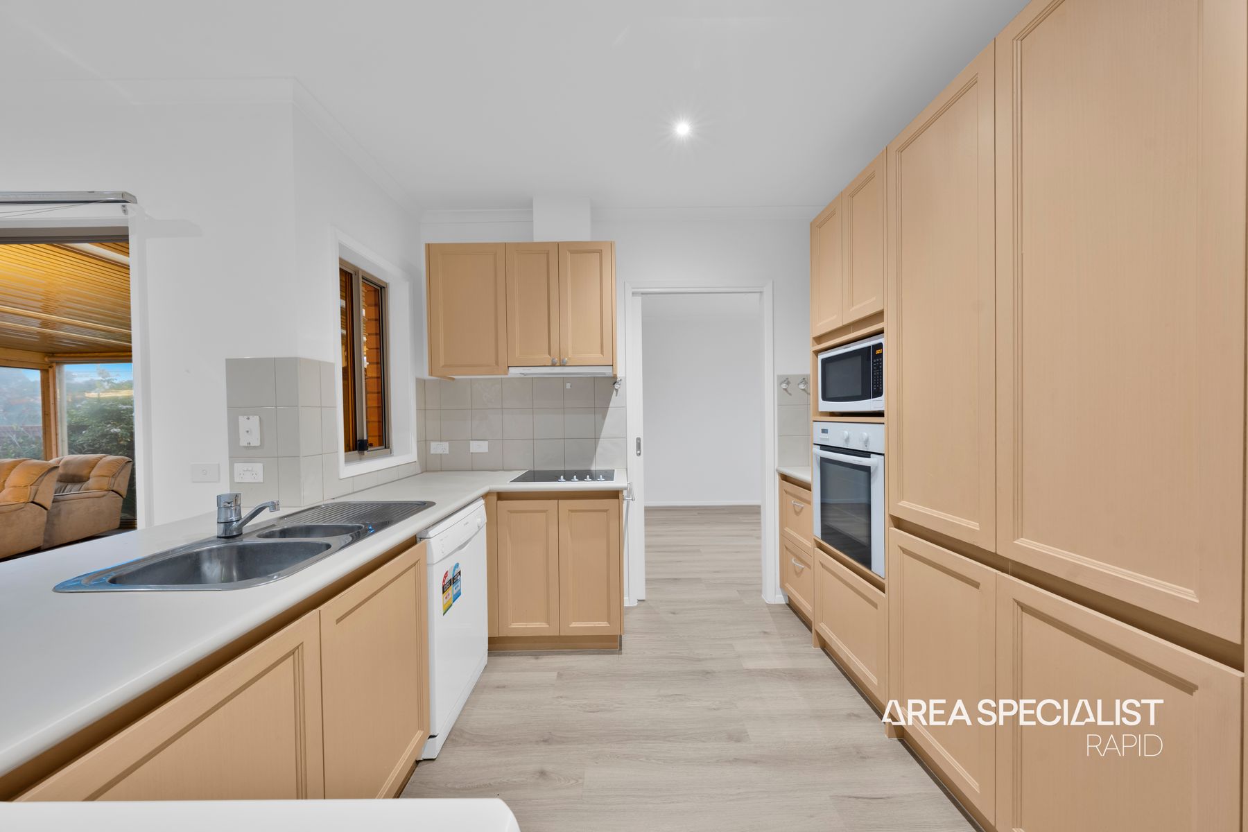 162/2 Rochester Parade, Cranbourne East, Cranbourne East - Thumbnail 8
