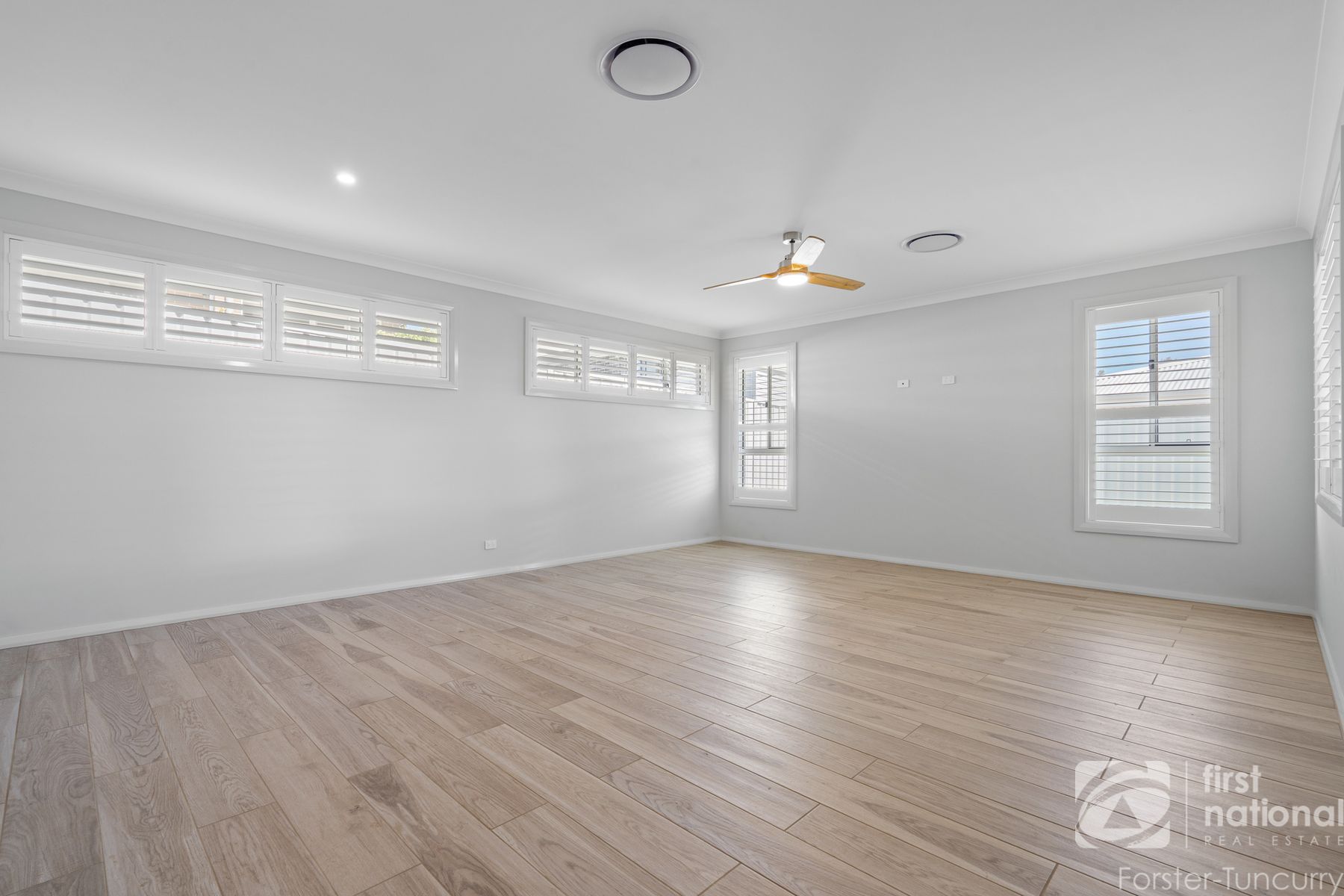 25 Shores Crescent, Diamond Beach NSW 2430, Diamond Beach - Thumbnail 4