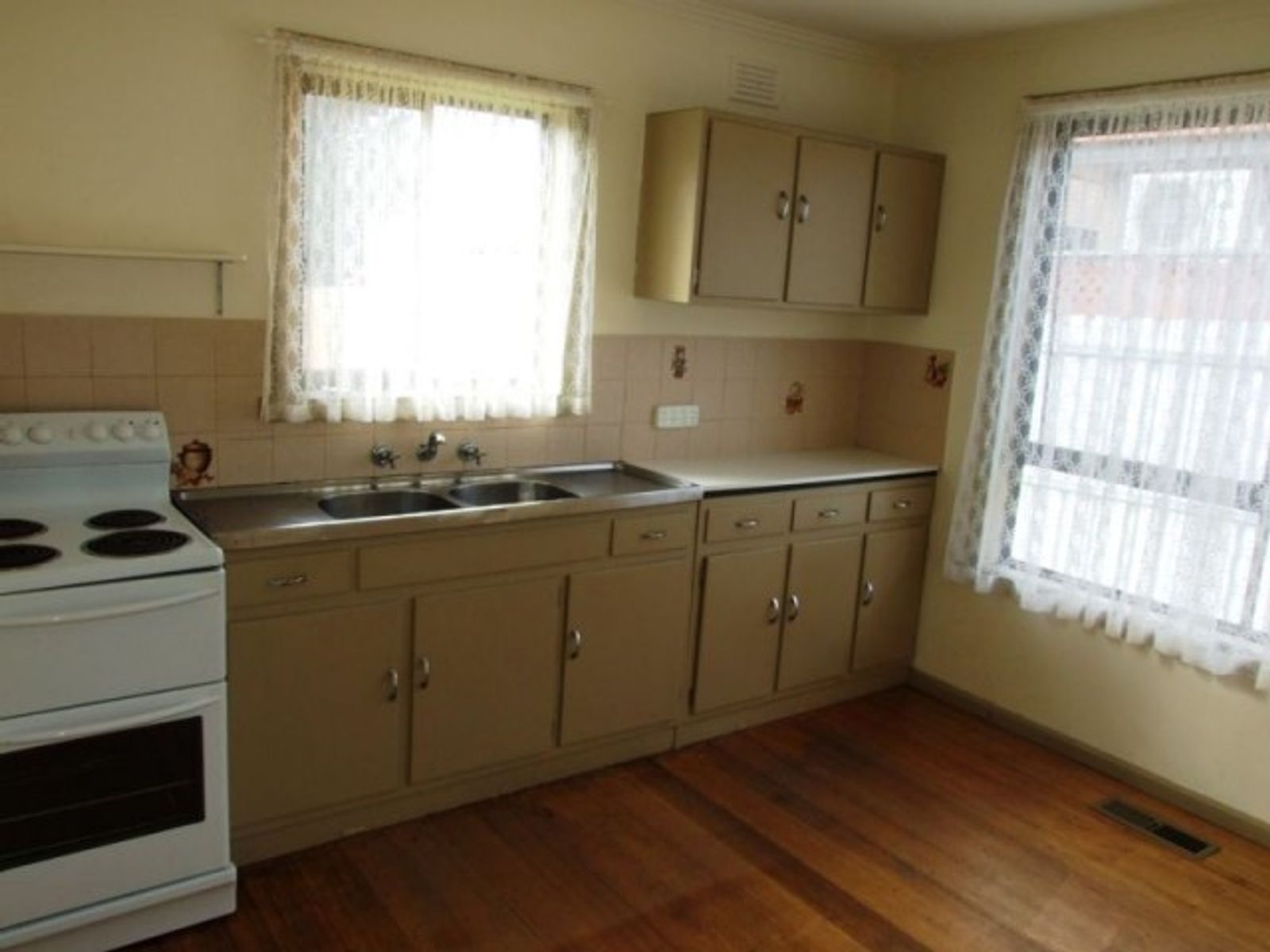 35 Elton Road, Ferntree Gully VIC 3156, Ferntree Gully - Thumbnail 2