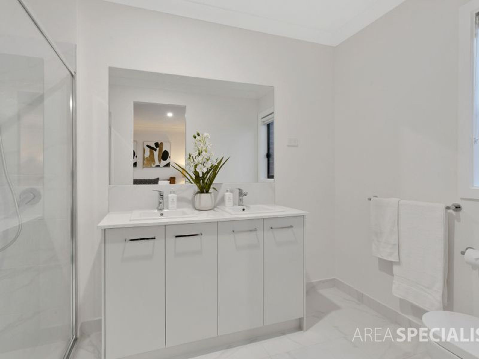 24 Catees Street, Clyde North, VIC 3978, Clyde North - Thumbnail 8