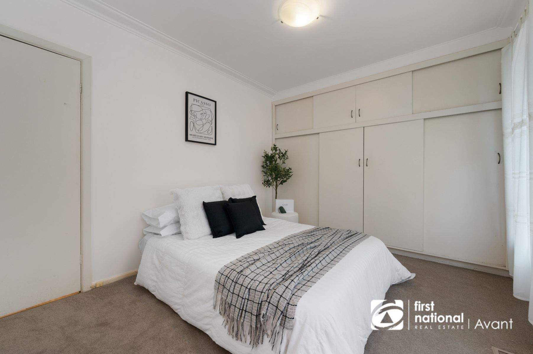 26 Milloo Crescent, Mount Waverley VIC 3149, Mount Waverley - Thumbnail 3