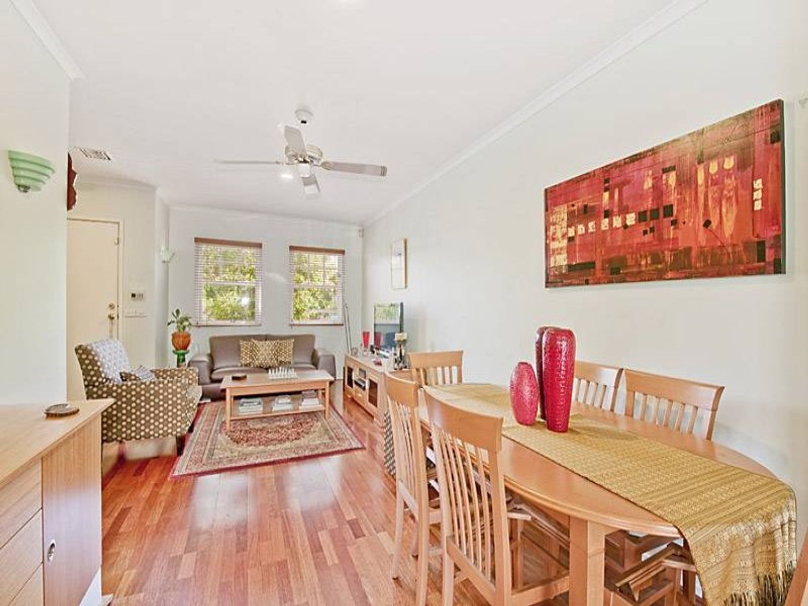 24 Gardner Lane, Kensington - Thumbnail 3