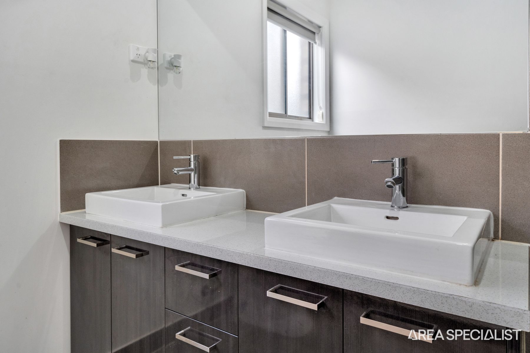 15 Lam Way, Brookfield, Brookfield - Thumbnail 6