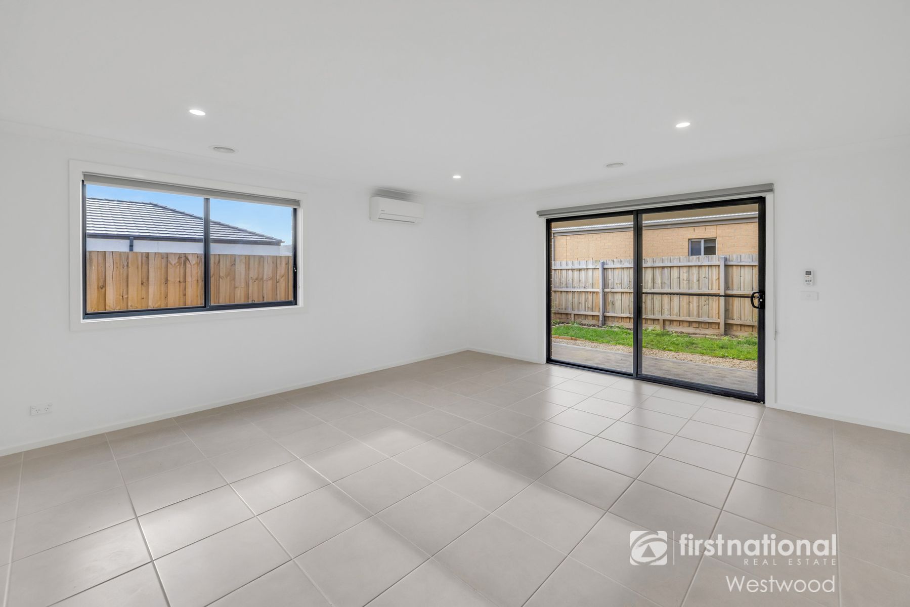 2 Slinky Street, Deanside VIC 3336, Deanside - Thumbnail 8