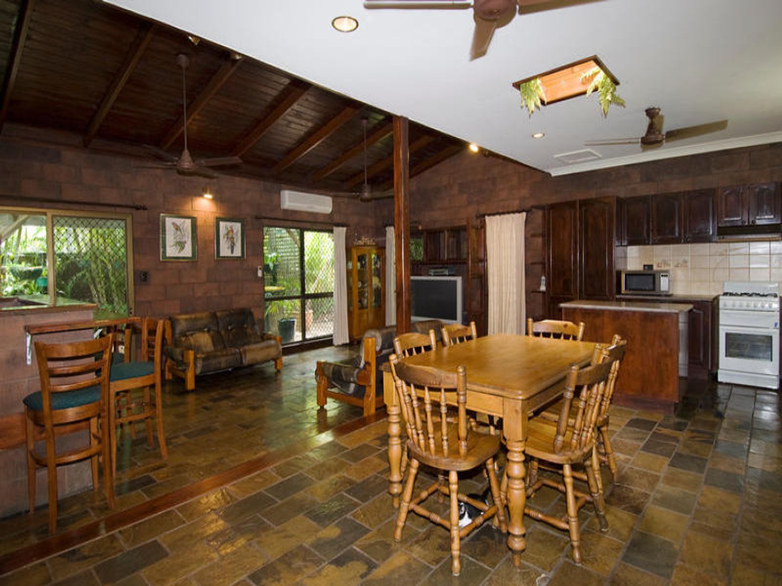 13 Troughton Court, Woodroffe NT 0830, Woodroffe - Thumbnail 6