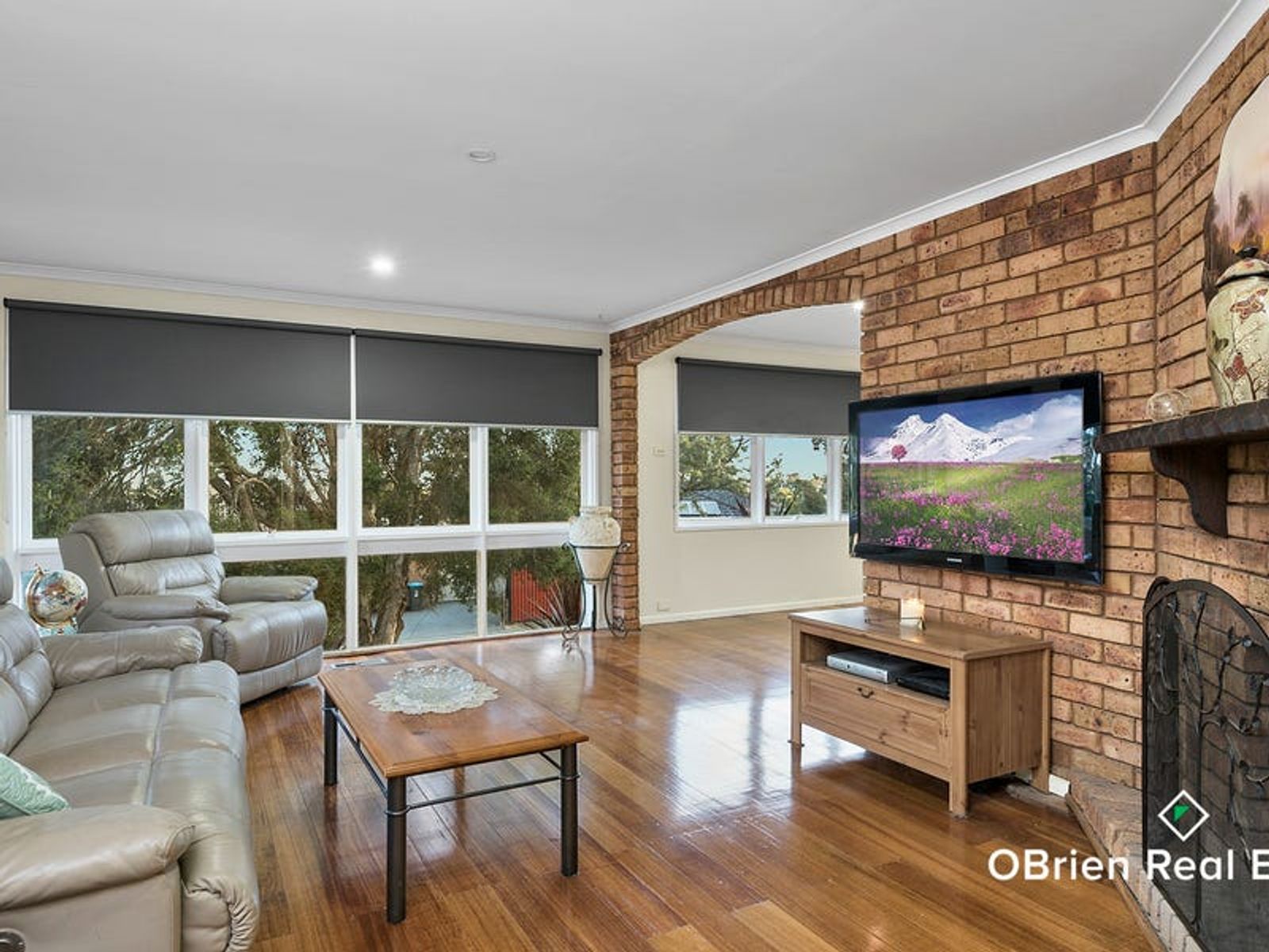 17 William Perry Close, Endeavour Hills, VIC 3802, Endeavour Hills - Thumbnail 2