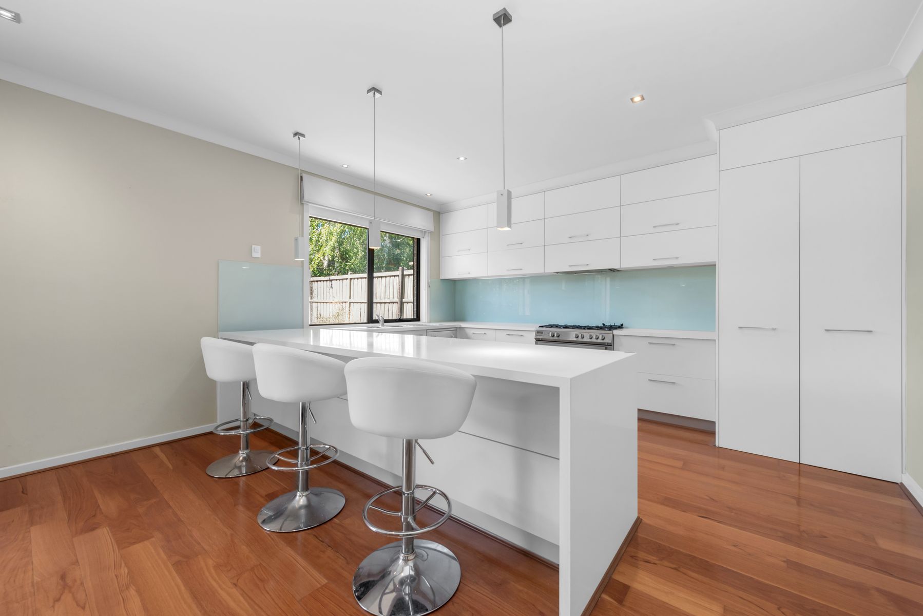 6 Fallingwater Drive, Pakenham, Pakenham - Thumbnail 2