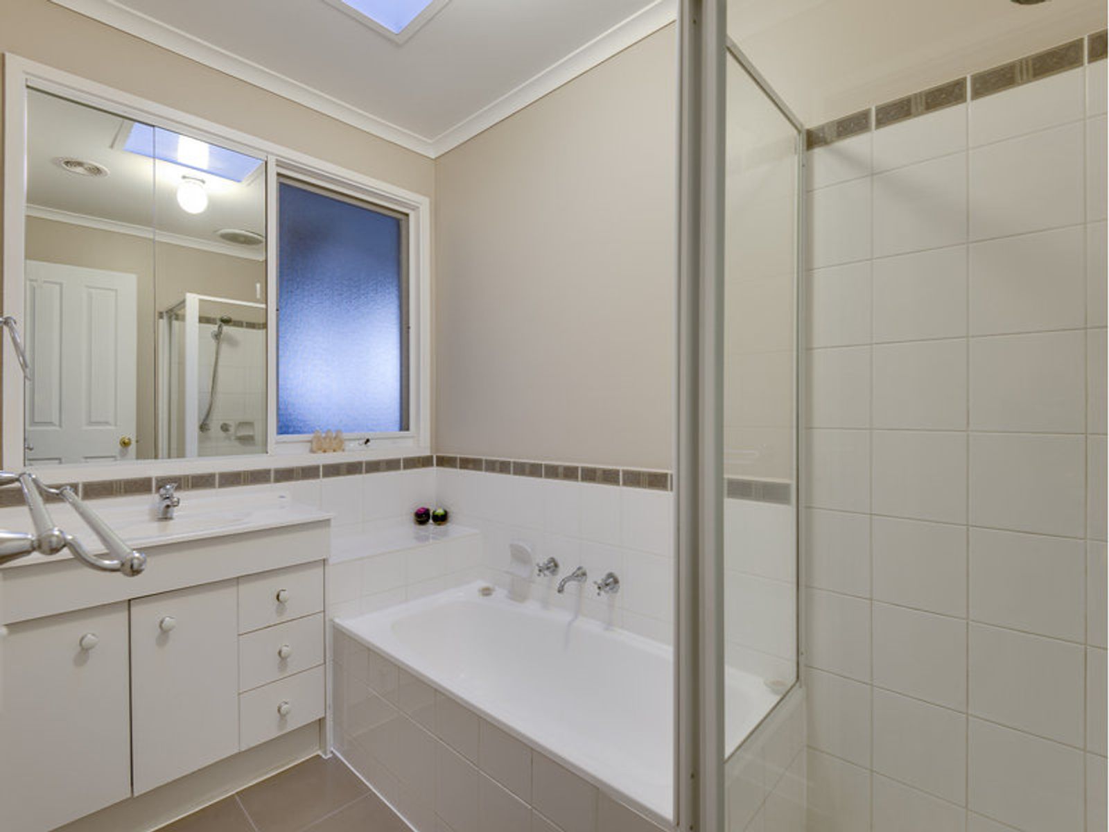 13 Knight Court, Endeavour Hills, VIC 3802, Endeavour Hills - Thumbnail 5