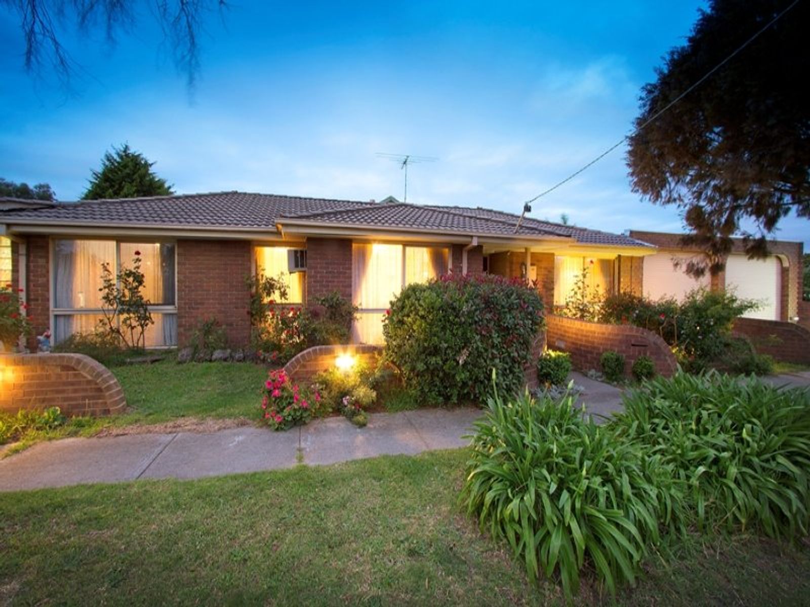 1 Daphne Close, Aspendale Gardens, VIC 3195, Aspendale Gardens - Thumbnail 2