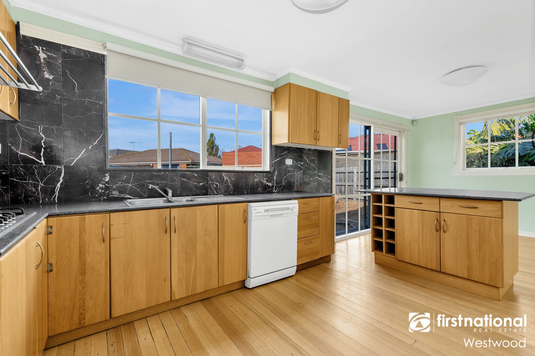 21 Salisbury Street, Werribee VIC 3030, Werribee - Thumbnail 2