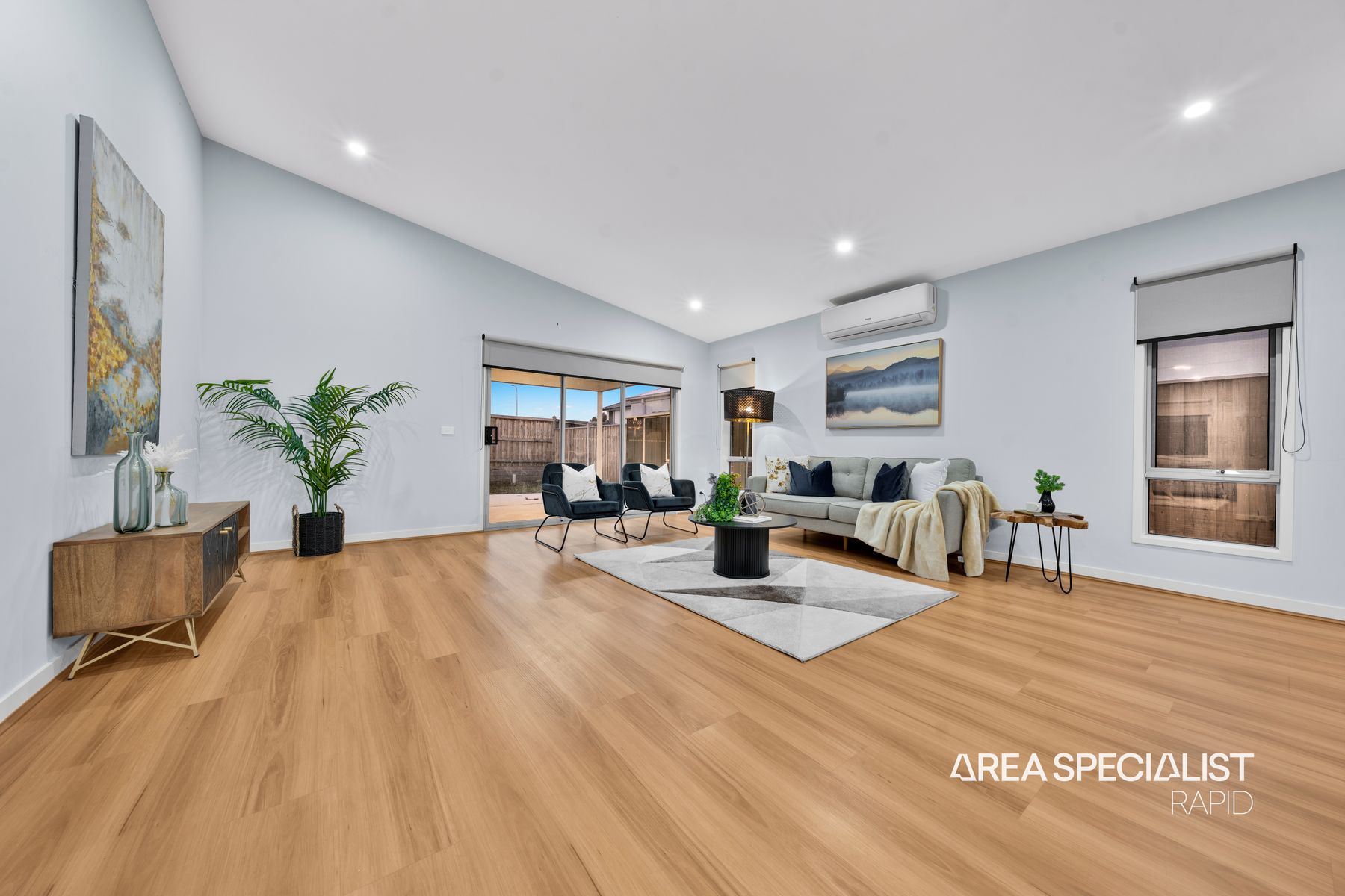 18 Casper Street, Cranbourne, VIC 3977, Cranbourne - Thumbnail 4