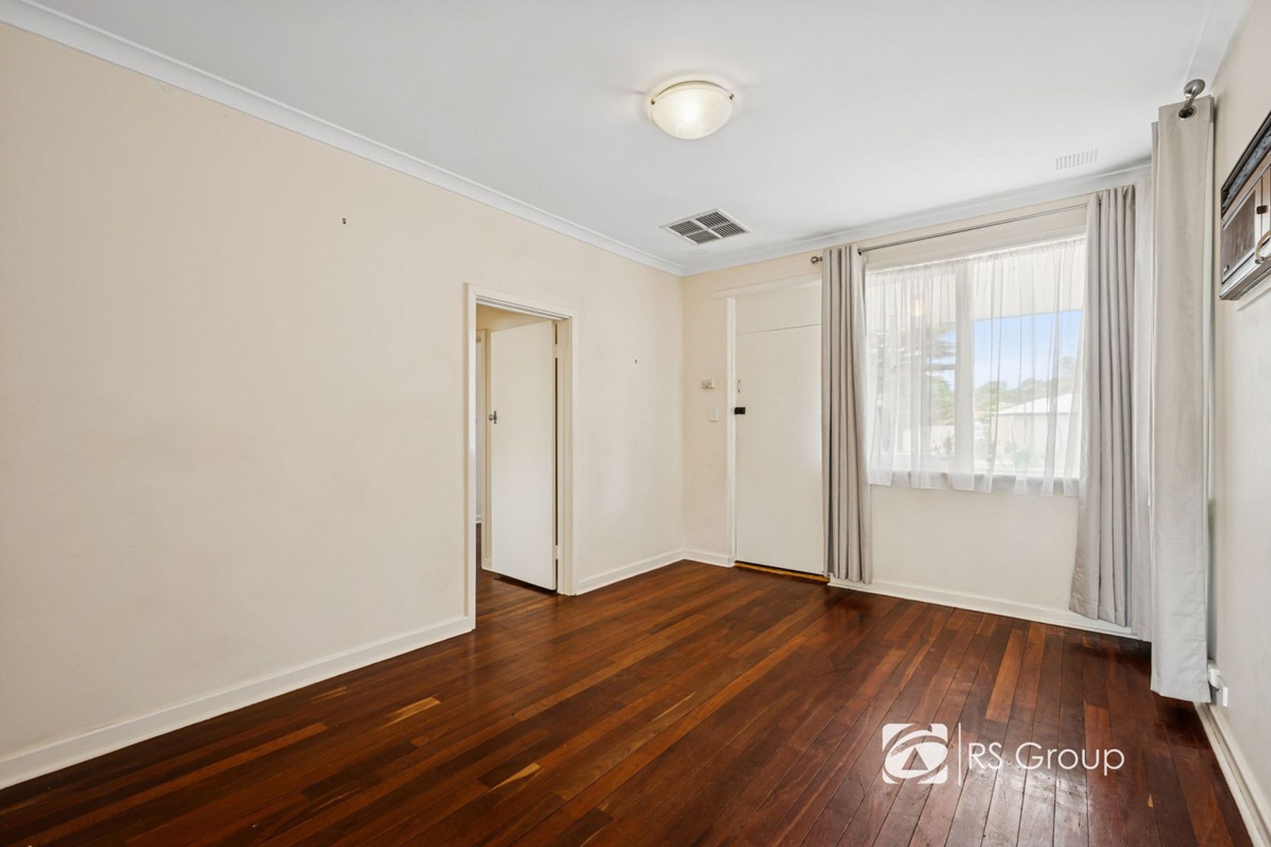 6 Strathearn Road, Forrestfield WA 6058, Forrestfield - Thumbnail 8