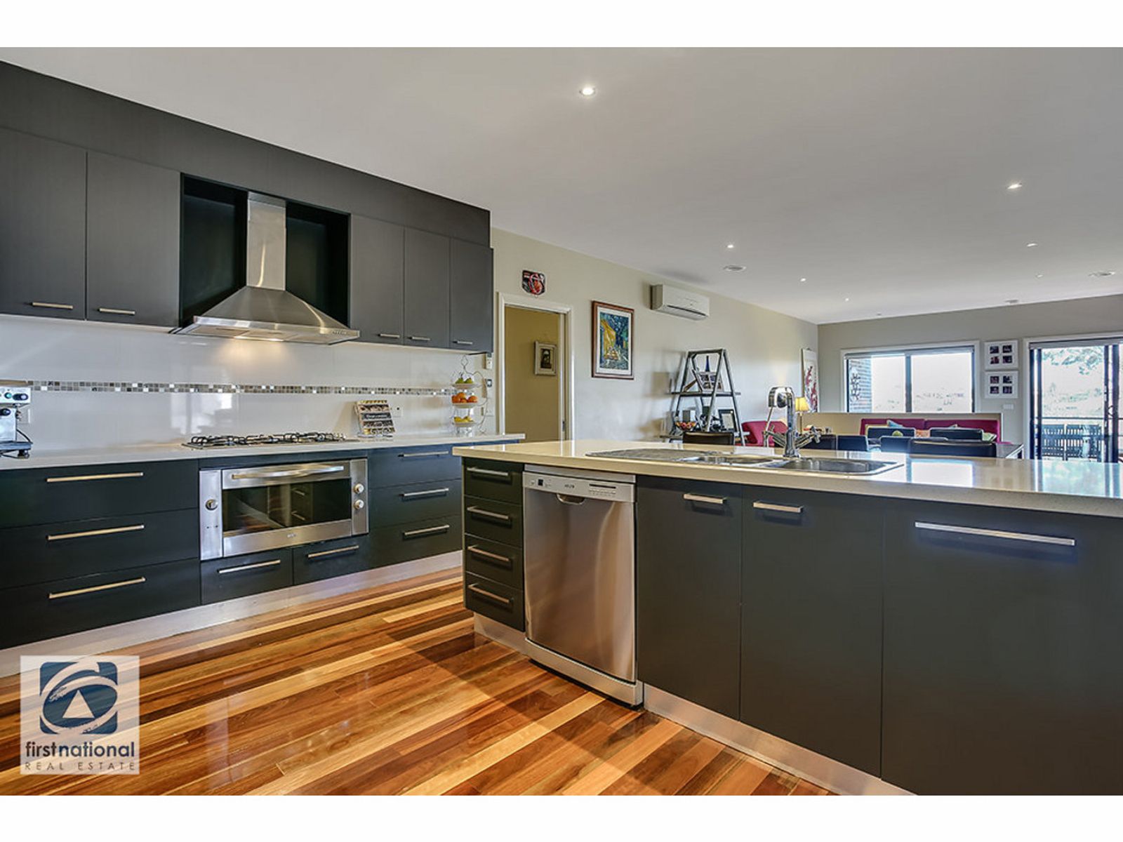42 Windhaven Drive, Warragul, VIC 3820, Warragul - Thumbnail 3
