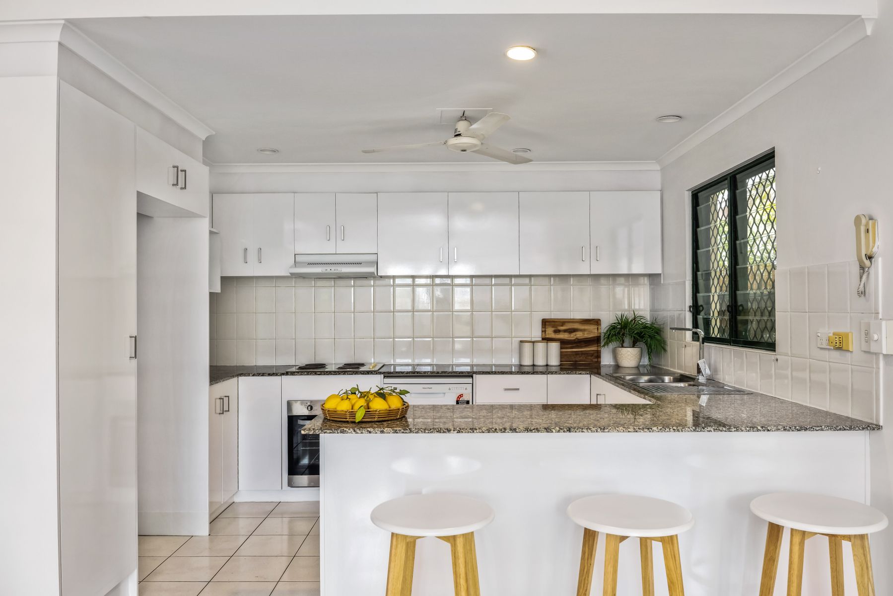9/75 Cullen Bay Crescent, Cullen Bay NT 0820, Cullen Bay - Thumbnail 3