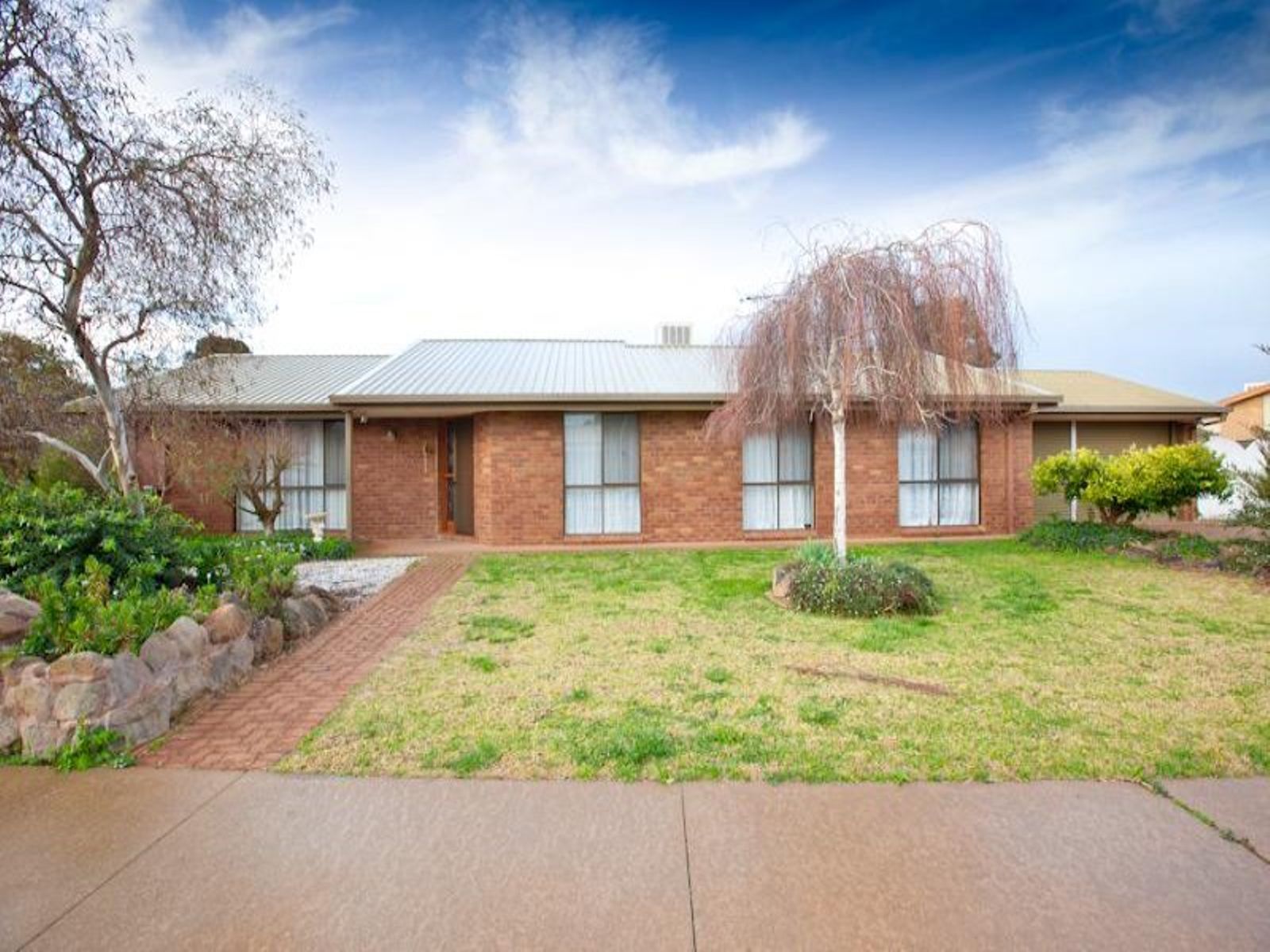 33 Washington Drive