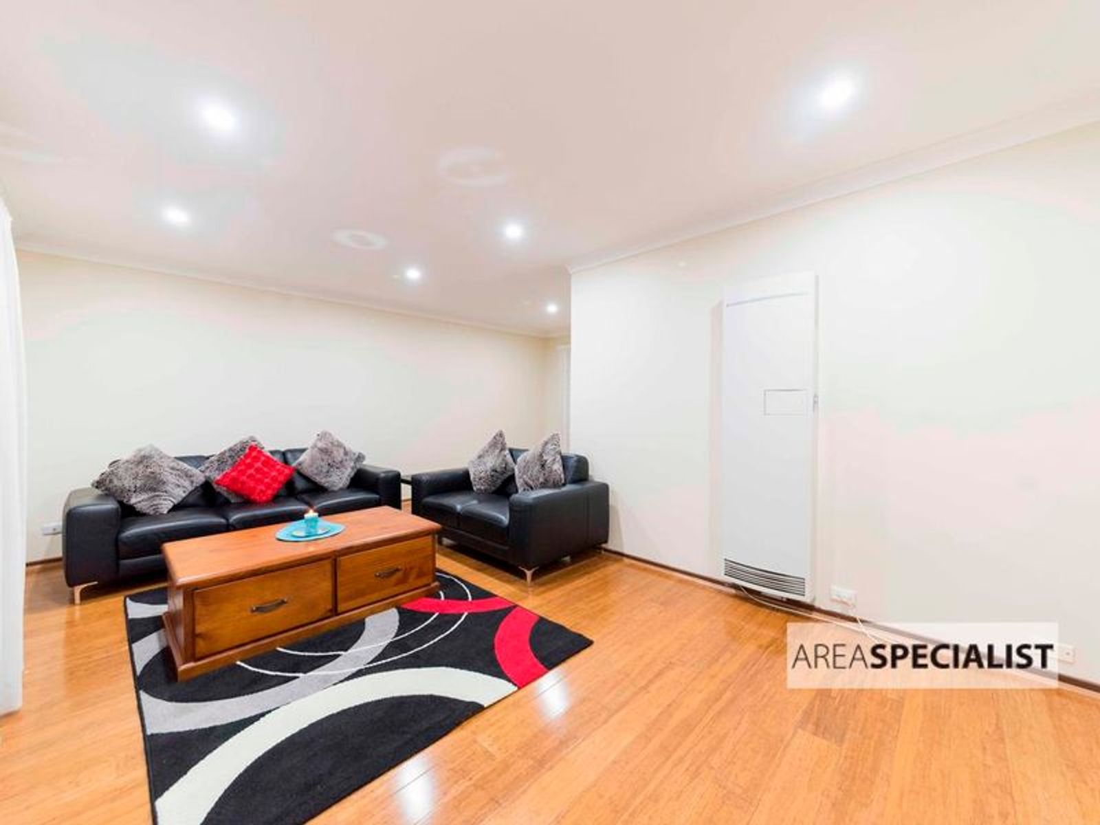 86 Gipps Crescent, Cranbourne North, VIC 3977, Cranbourne North - Thumbnail 2