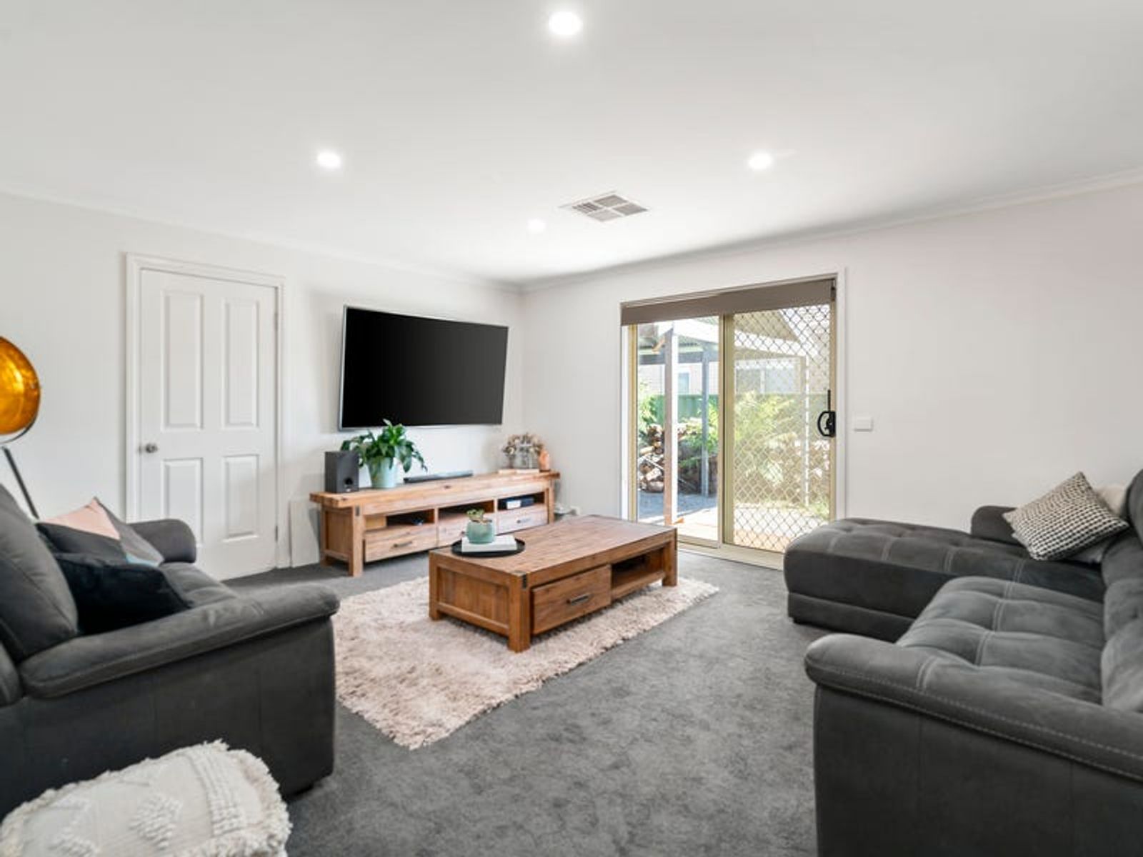 20 Hogan Road, Ballan VIC 3342, Ballan - Thumbnail 3