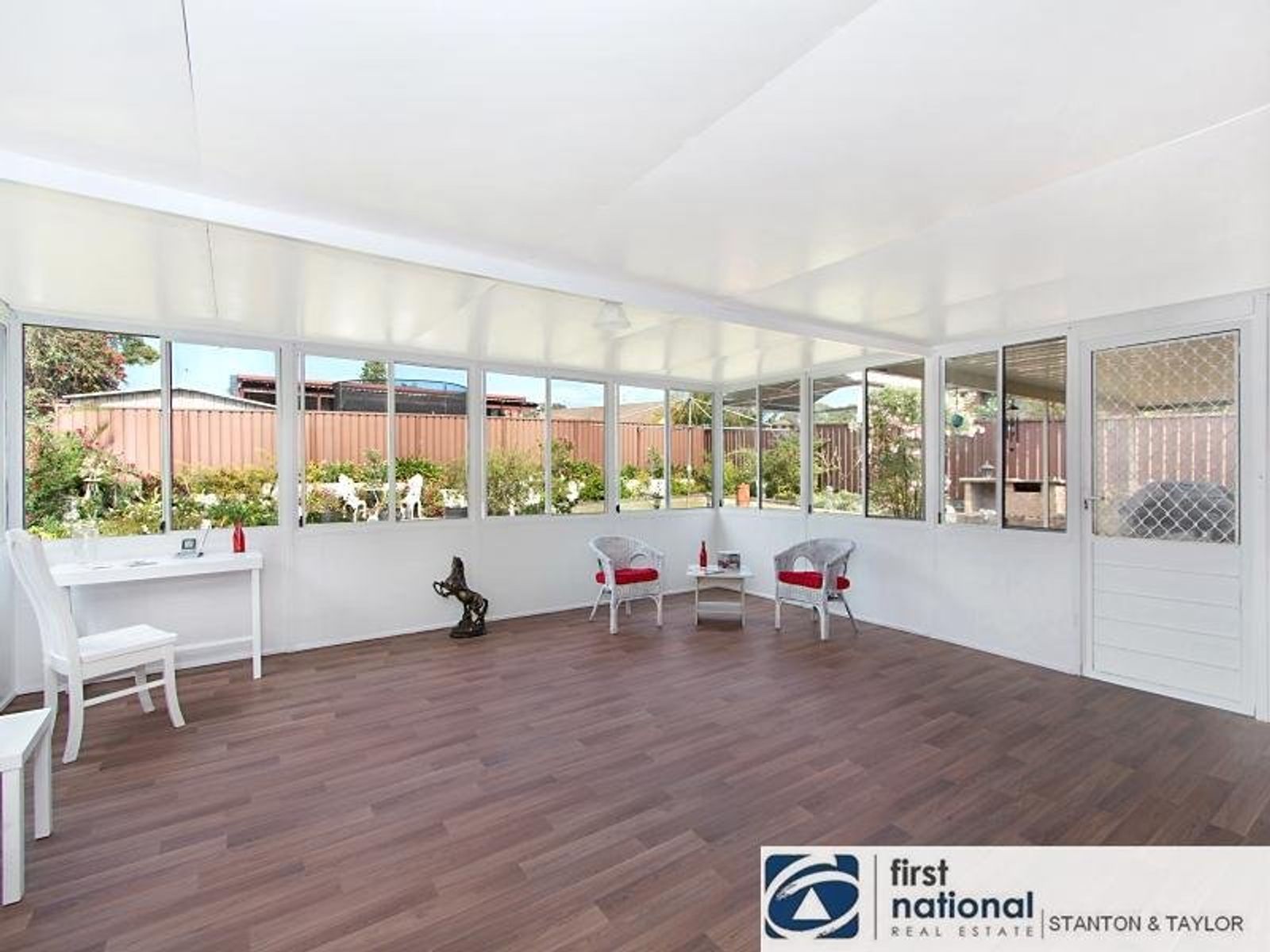 16 Grazier Crescent, Werrington Downs - Thumbnail 3