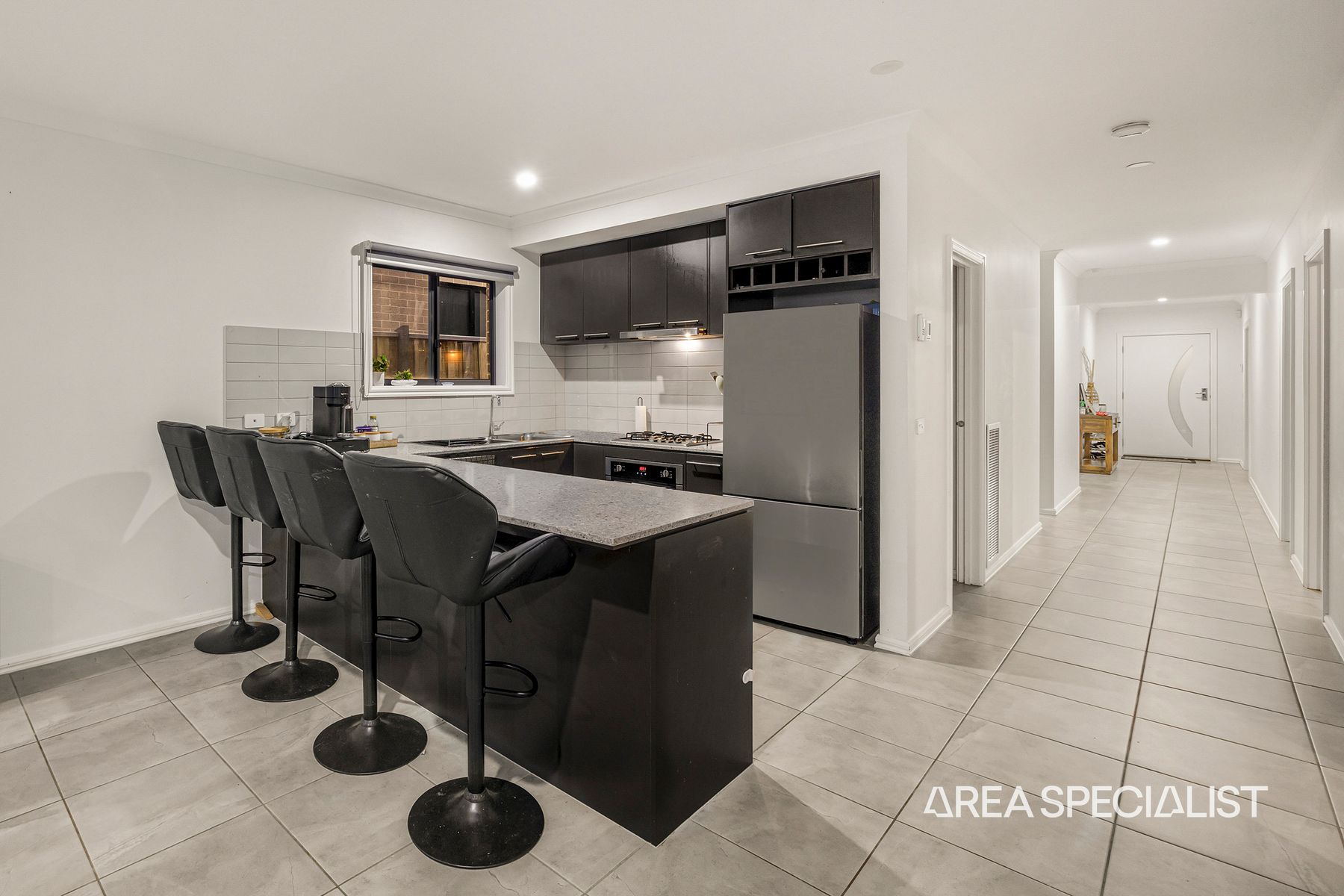 35 Skypac Street, Weir Views - Thumbnail 6