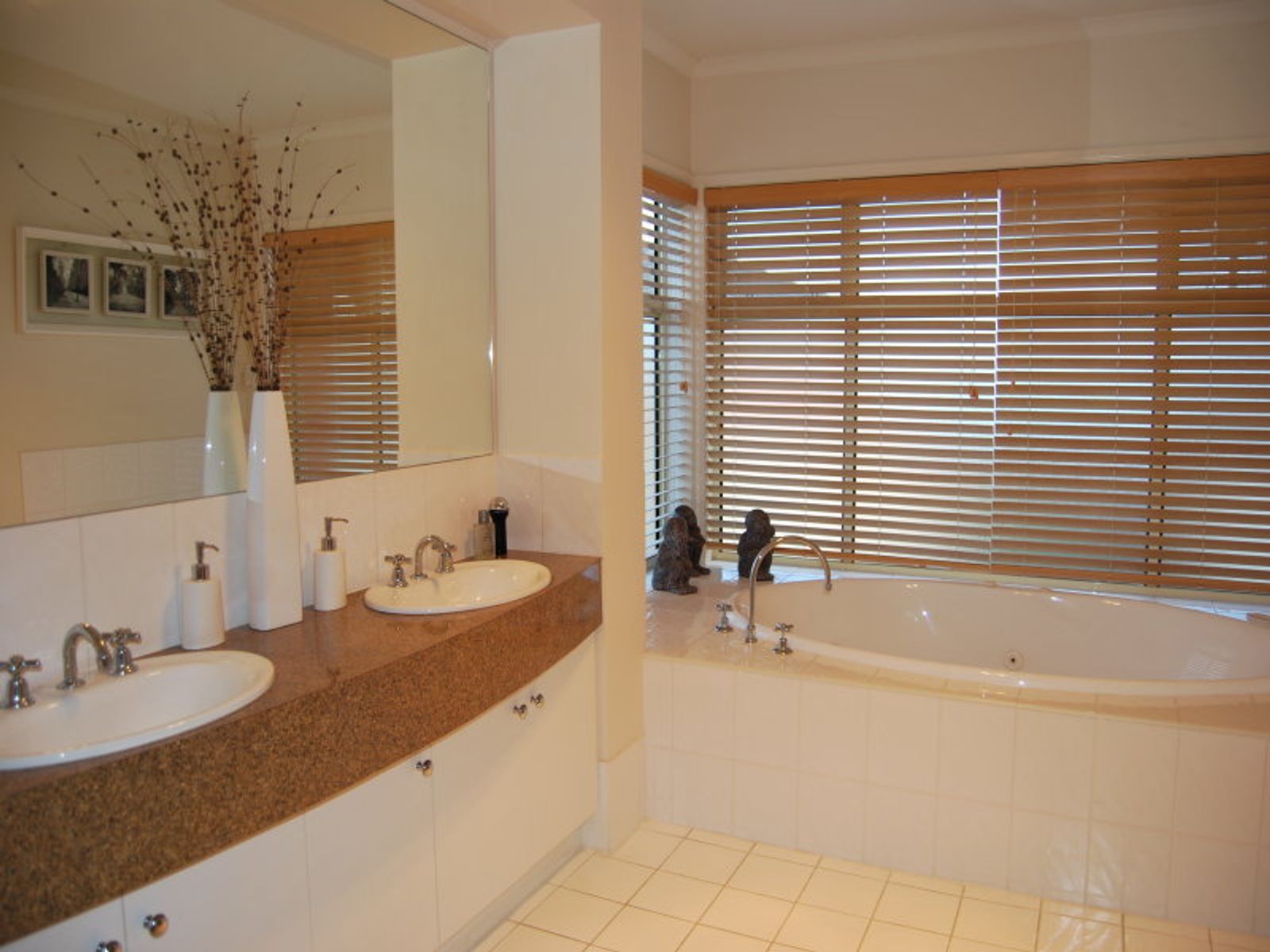 33 The Walk, Mawson Lakes, SA 5095, Mawson Lakes - Thumbnail 4