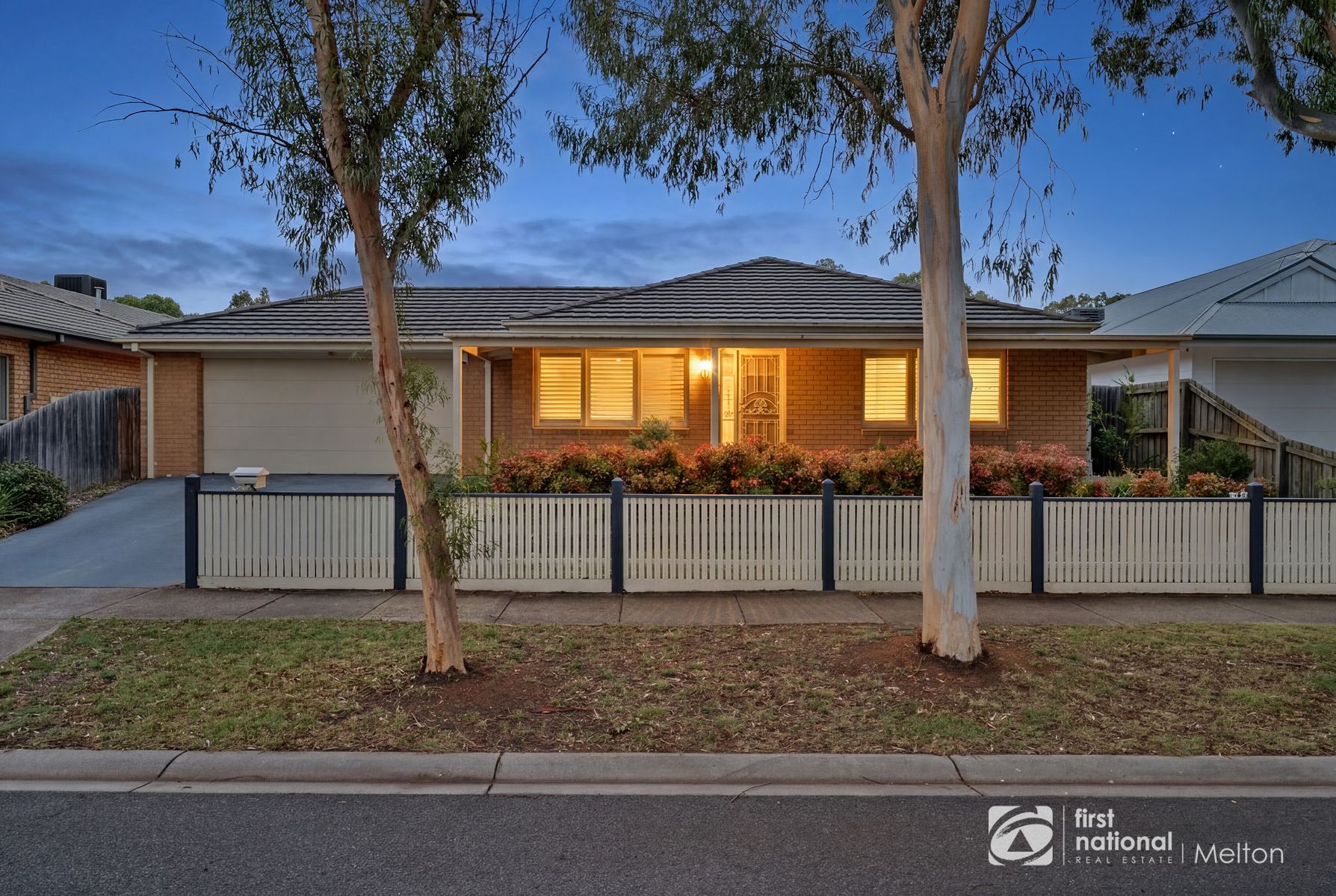 12 MALDON DRIVE, Eynesbury VIC 3338, Eynesbury - Image 1