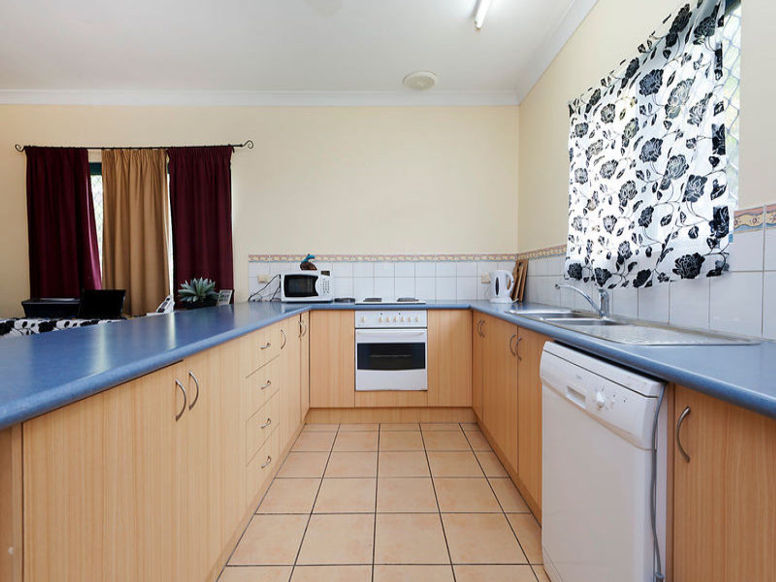 14 Deakin Place, Durack NT 0830, Durack - Thumbnail 2