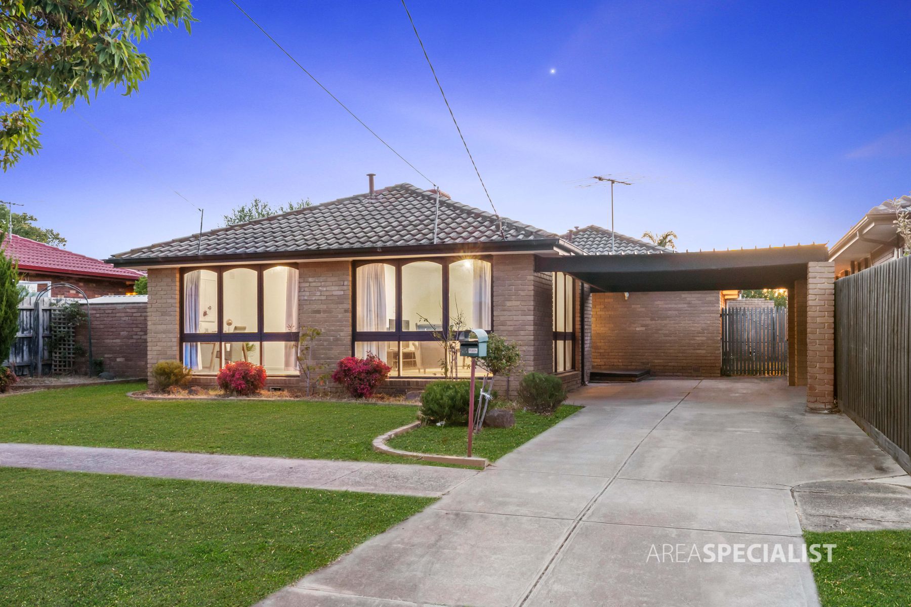 65 Mossfiel Drive, Hoppers Crossing, VIC 3029, Hoppers Crossing - Thumbnail 3