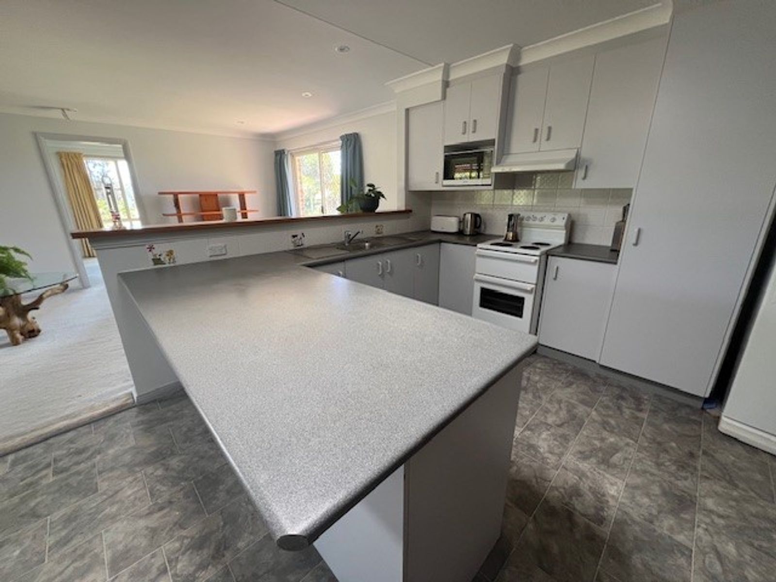 4 Robertson Place, Tamworth NSW 2340, Tamworth - Thumbnail 6