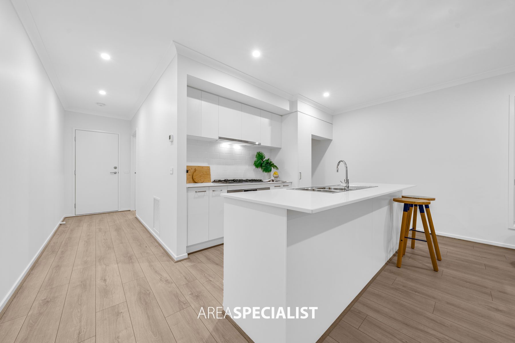12 Damiana Avenue, Clyde North, Clyde North - Thumbnail 6