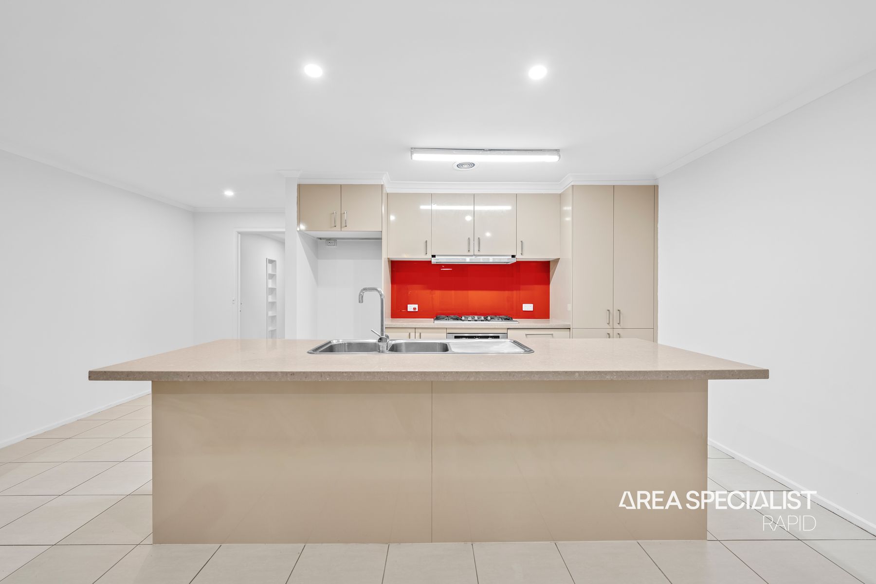 14 Robyn Court, Hampton Park, Hampton Park - Thumbnail 4