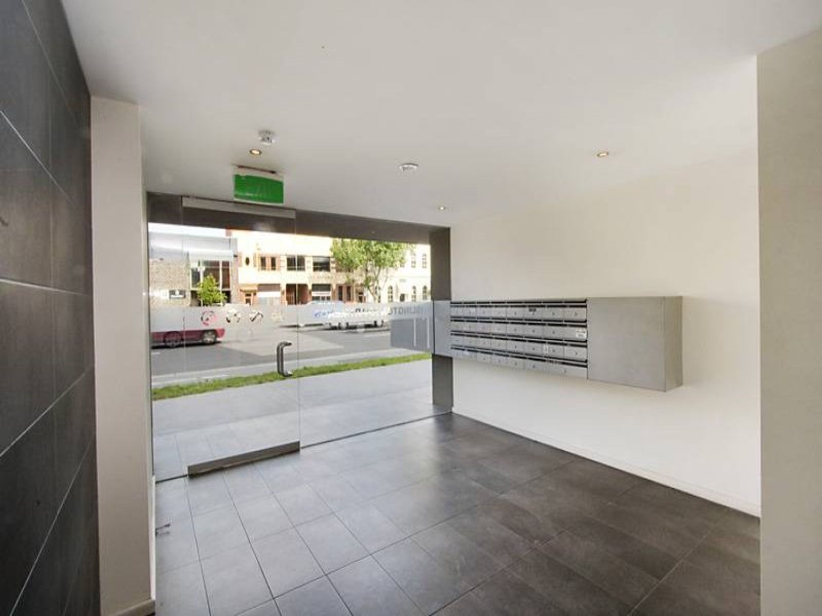 401/11 Hoddle Street, Collingwood - Thumbnail 2