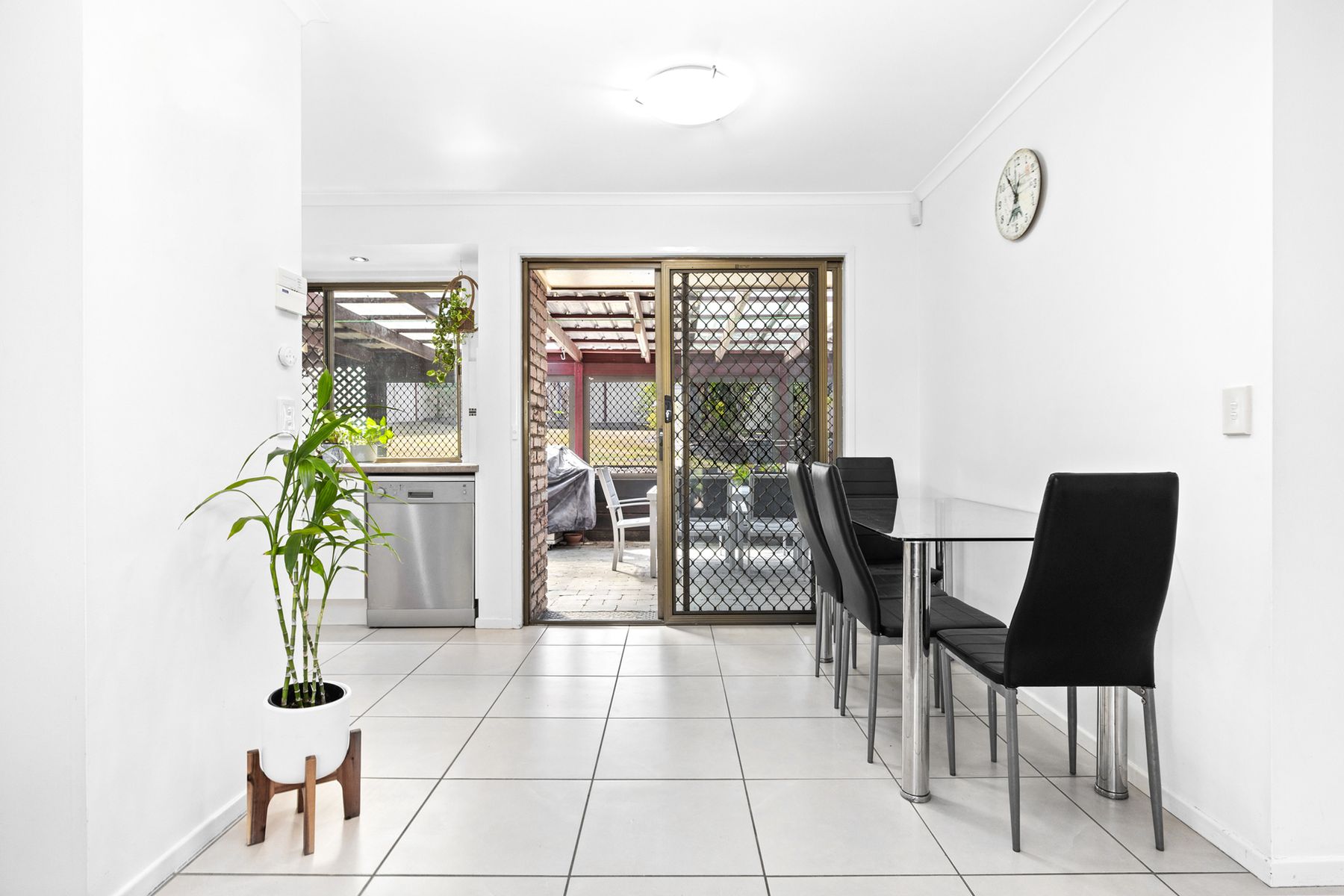 30 Dracon Street, Regents Park QLD 4118, Regents Park - Thumbnail 4