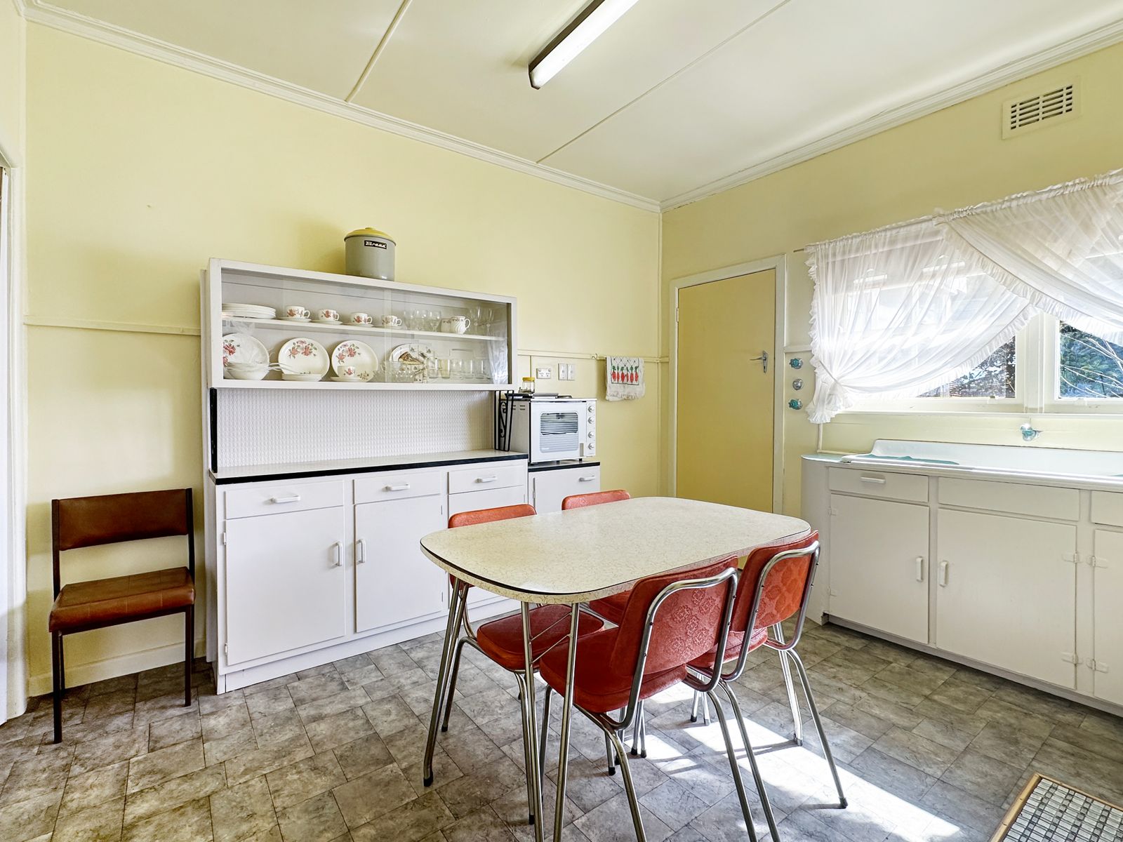 127 Avoca Crescent, Maryborough VIC 3465, Maryborough - Thumbnail 4