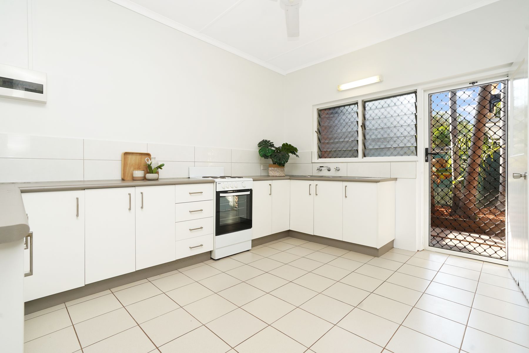 2/9 Hickory Street, Nightcliff NT 0810, Nightcliff - Thumbnail 3