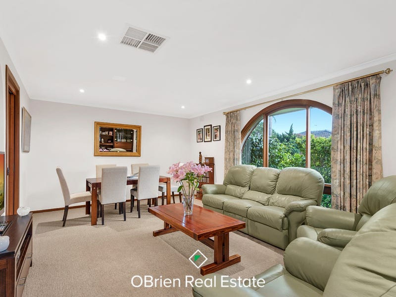 8 Jeffs Court, Endeavour Hills, VIC 3802, Endeavour Hills - Thumbnail 3