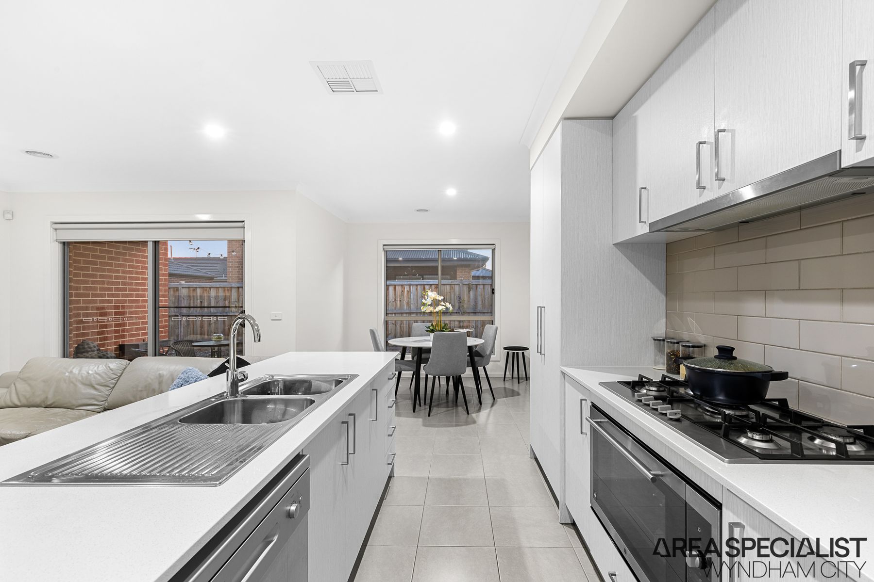 27 Columbus Street, Point Cook, VIC 3030, Point Cook - Thumbnail 6