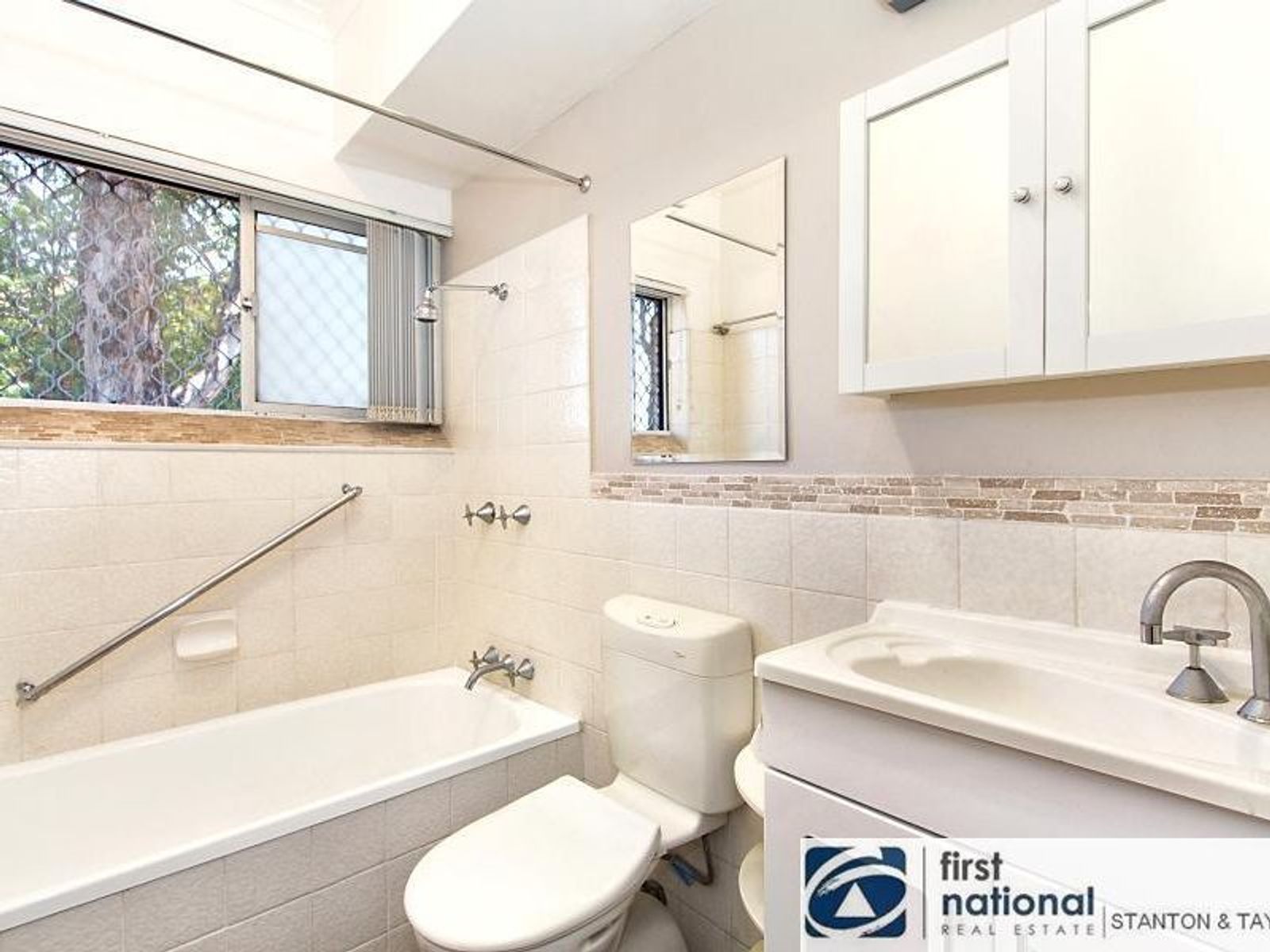 1/5-7 Thurston Street, Penrith - Thumbnail 2