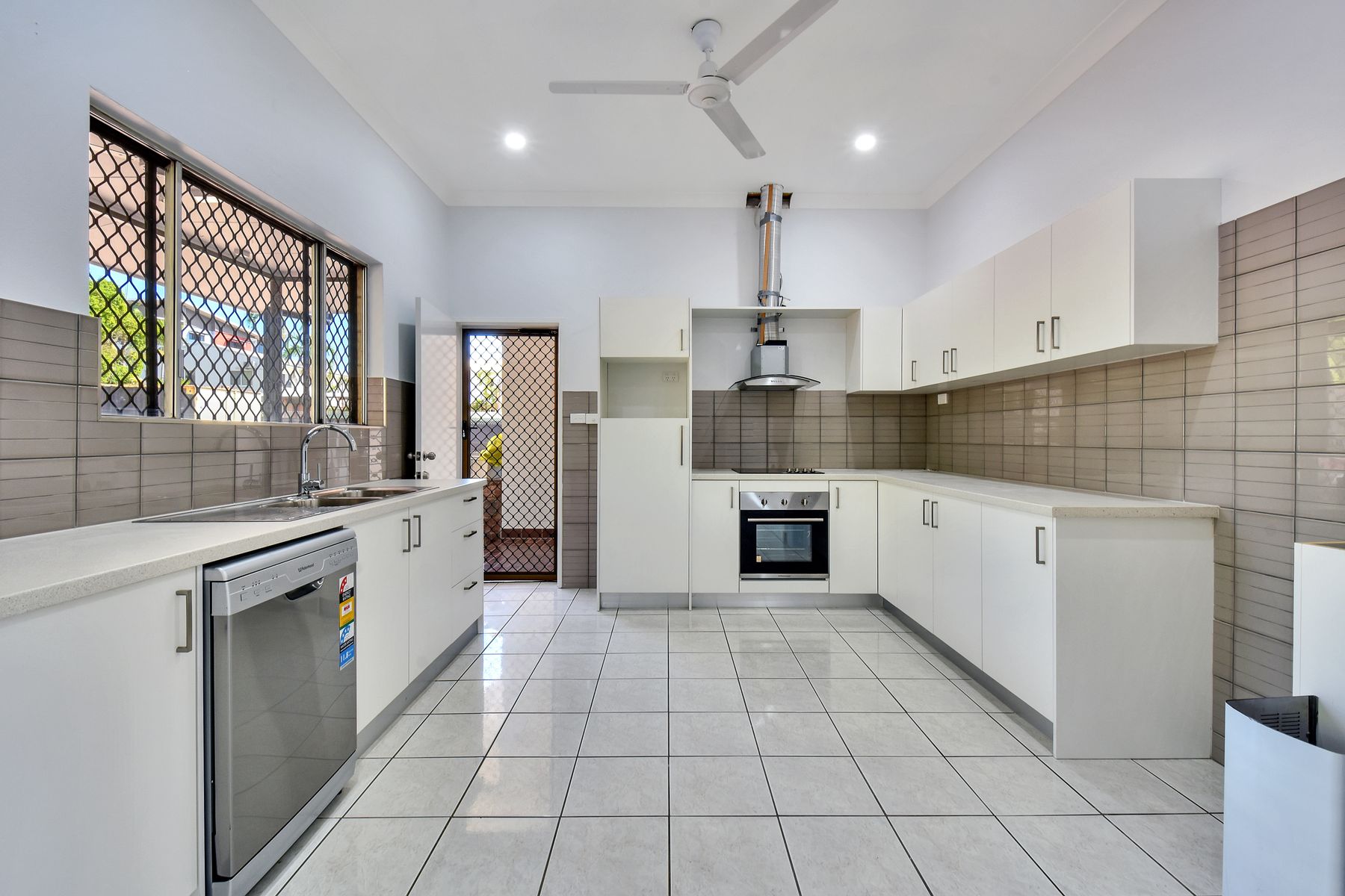 16 Charles Street, Stuart Park NT 0820, Stuart Park - Thumbnail 7