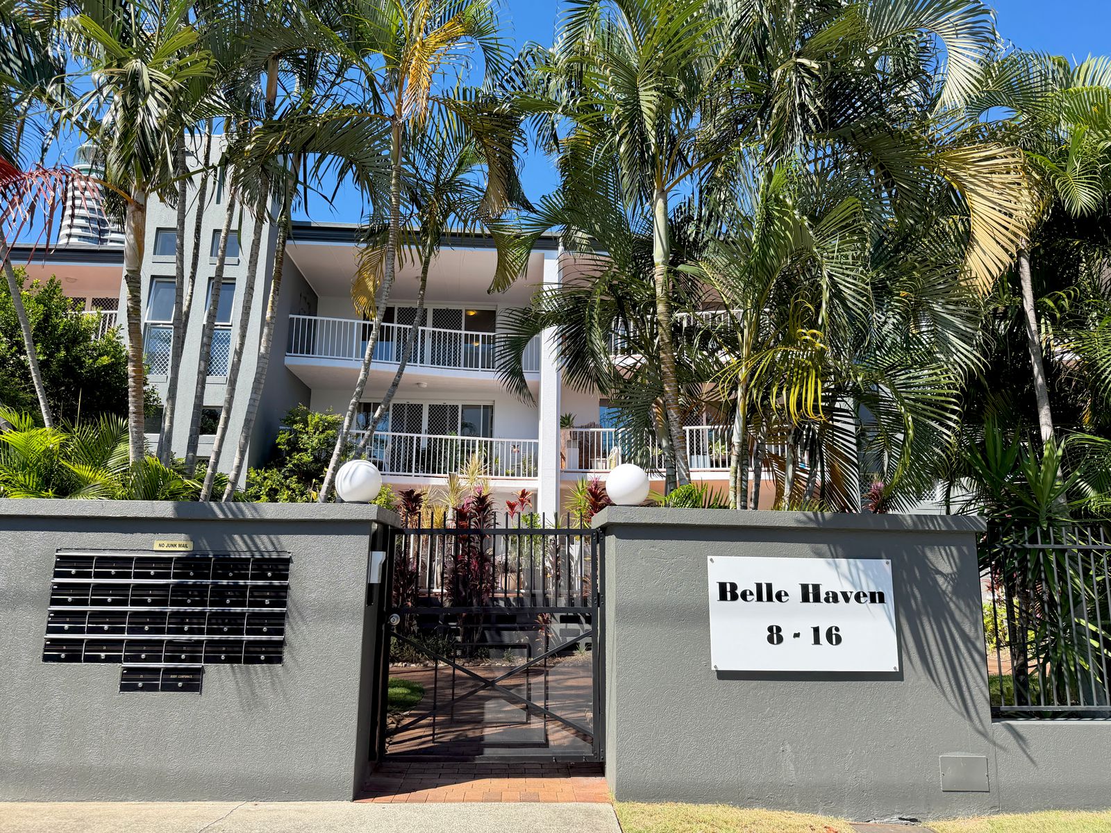 15/8-16 Dalpura Street, Chevron Island QLD 4217, Chevron Island - Image 1