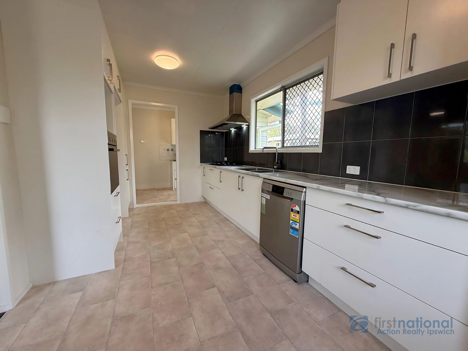 3 Bass Street, Leichhardt QLD 4305, Leichhardt - Thumbnail 2