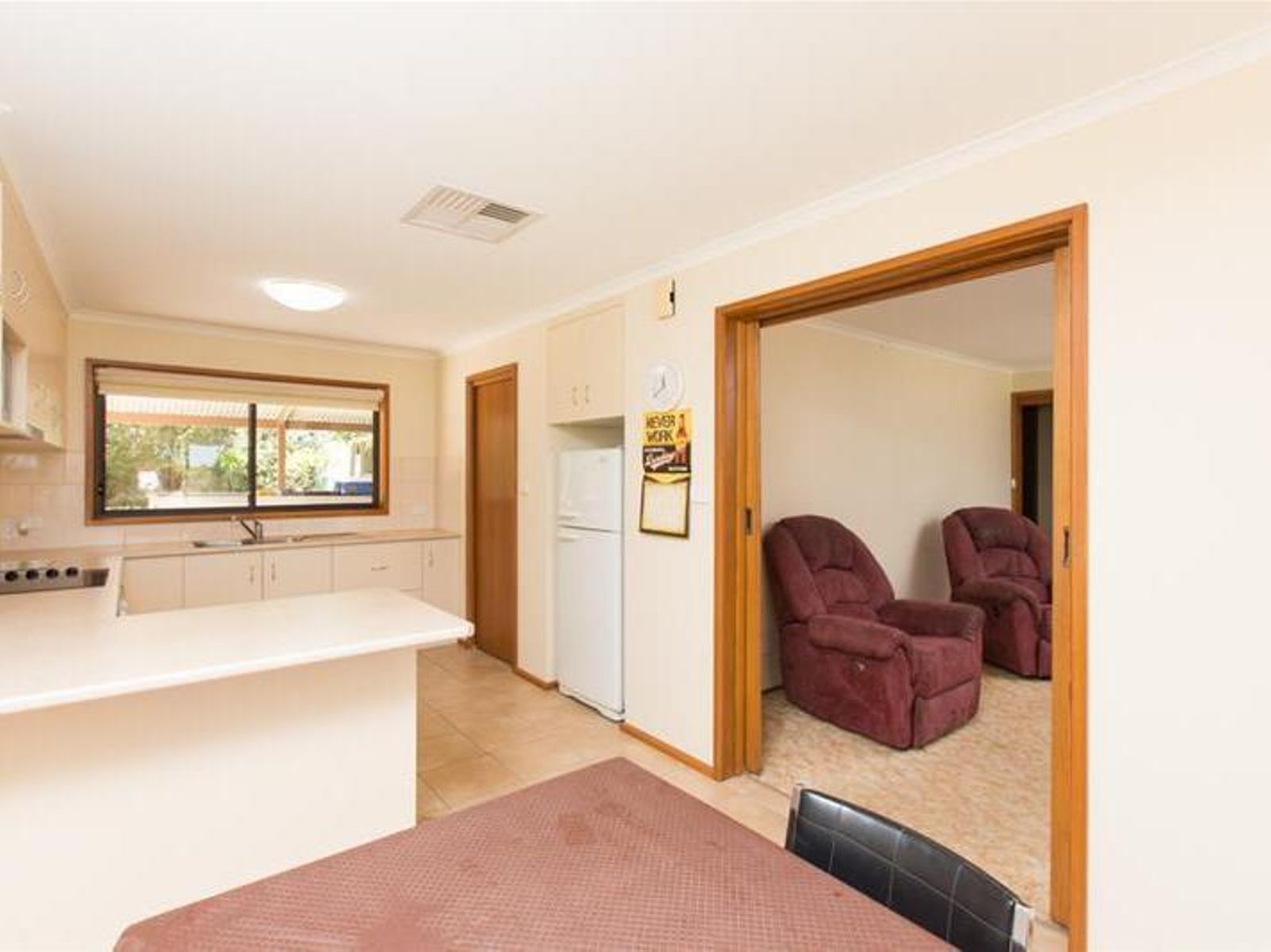 6 Dickies Road, Birdwoodton - Thumbnail 4