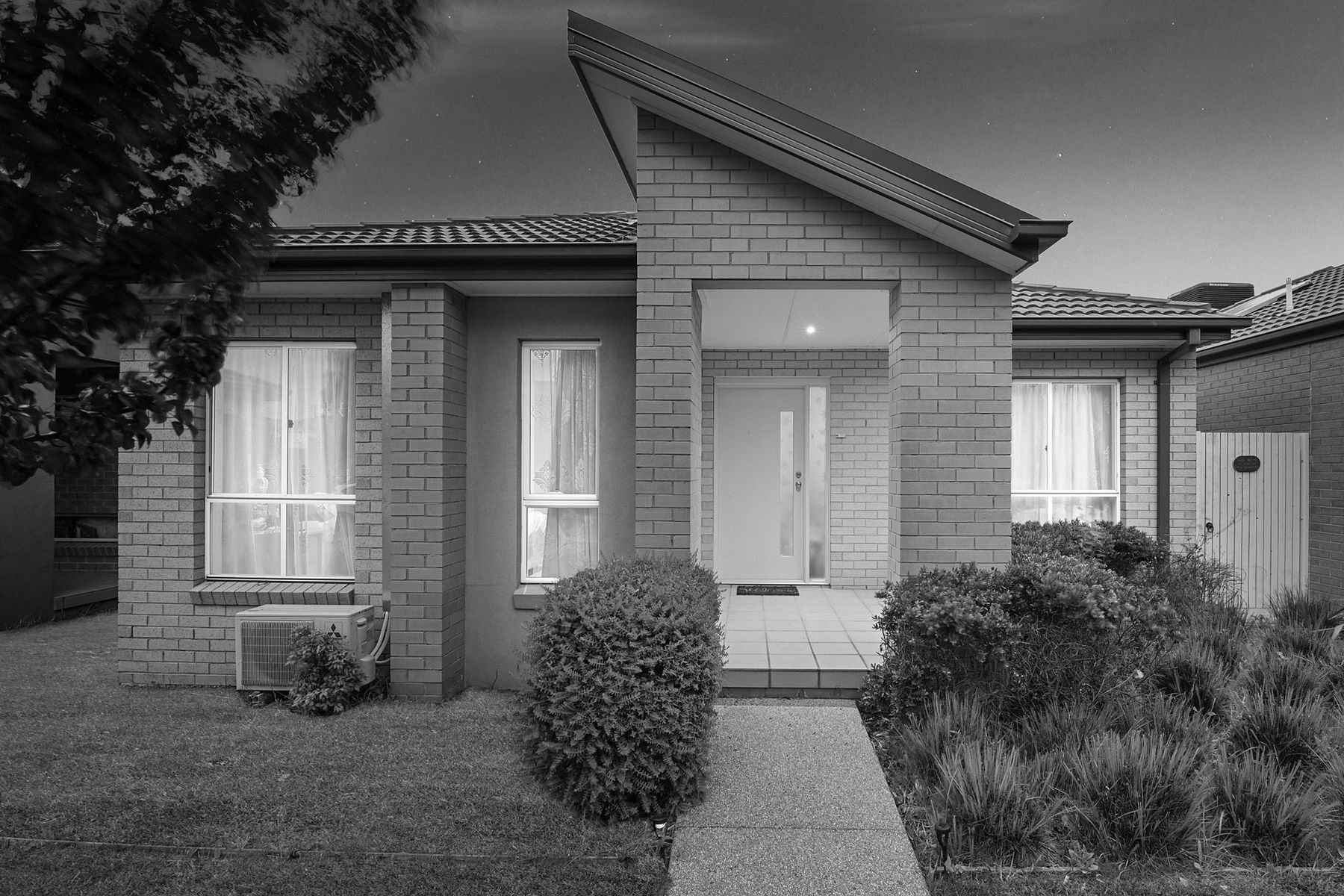 12 Black Wattle Way, Cranbourne - Thumbnail 3