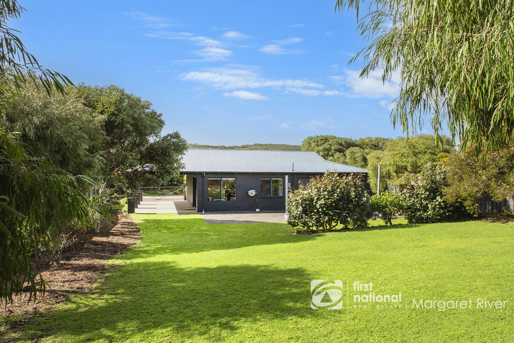 24 Marmaduke Point Drive, Gnarabup WA 6285
