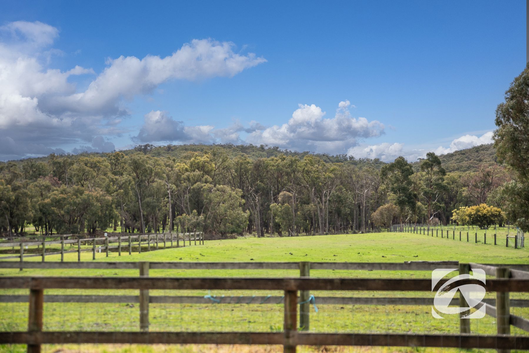 240 Brown Road, Pakenham VIC 3810, Pakenham - Thumbnail 4