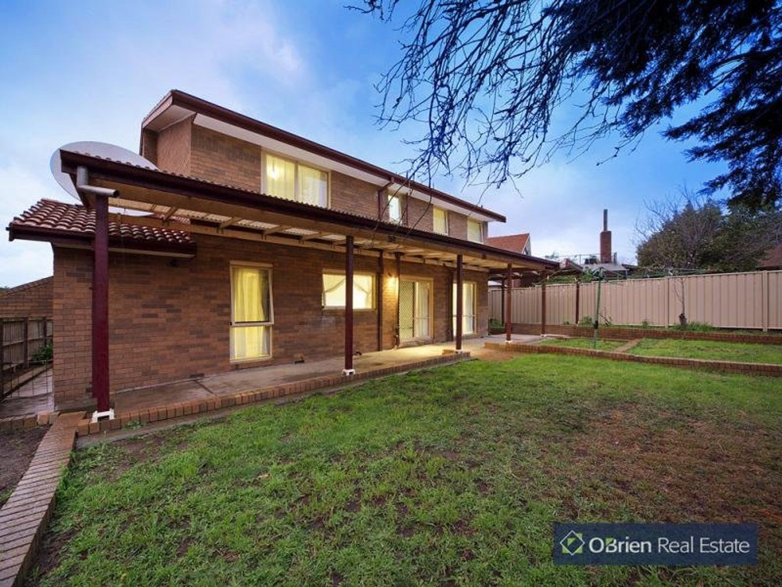 17 Granton Avenue, Endeavour Hills, VIC 3802, Endeavour Hills - Thumbnail 2