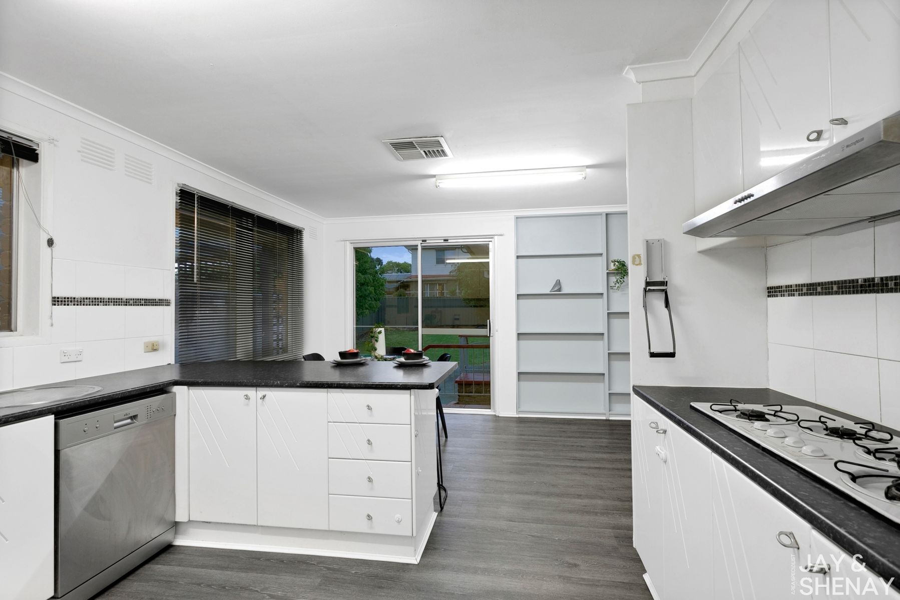 2 Melliodora Court, Endeavour Hills, VIC 3802, Endeavour Hills - Thumbnail 6