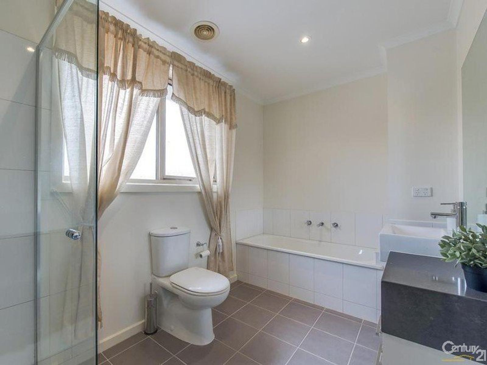 3 Travers Crescent, Burwood East, VIC 3151, Burwood East - Thumbnail 8