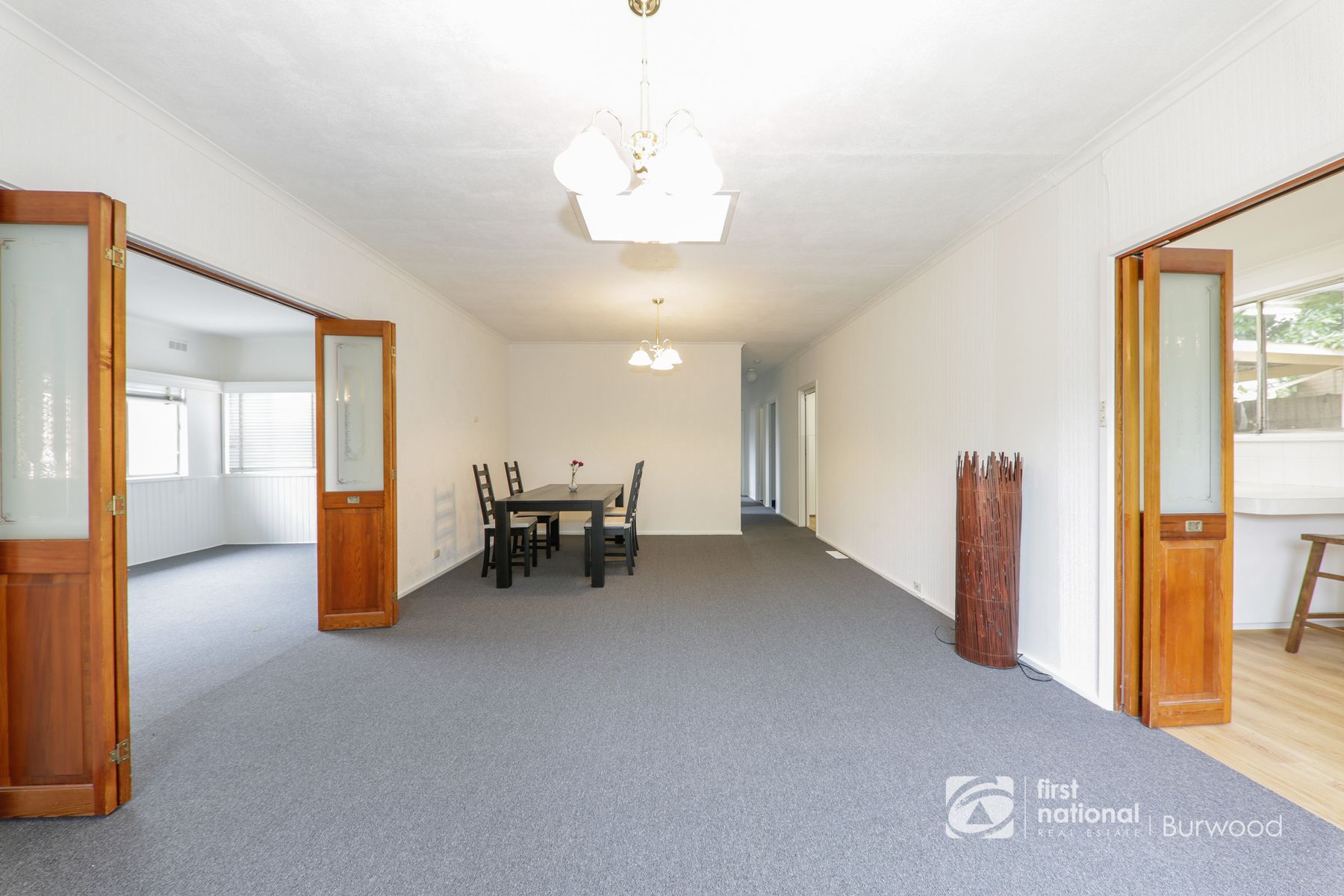 35 Kinnoull Grove, Glen Waverley VIC 3150, Glen Waverley - Thumbnail 2