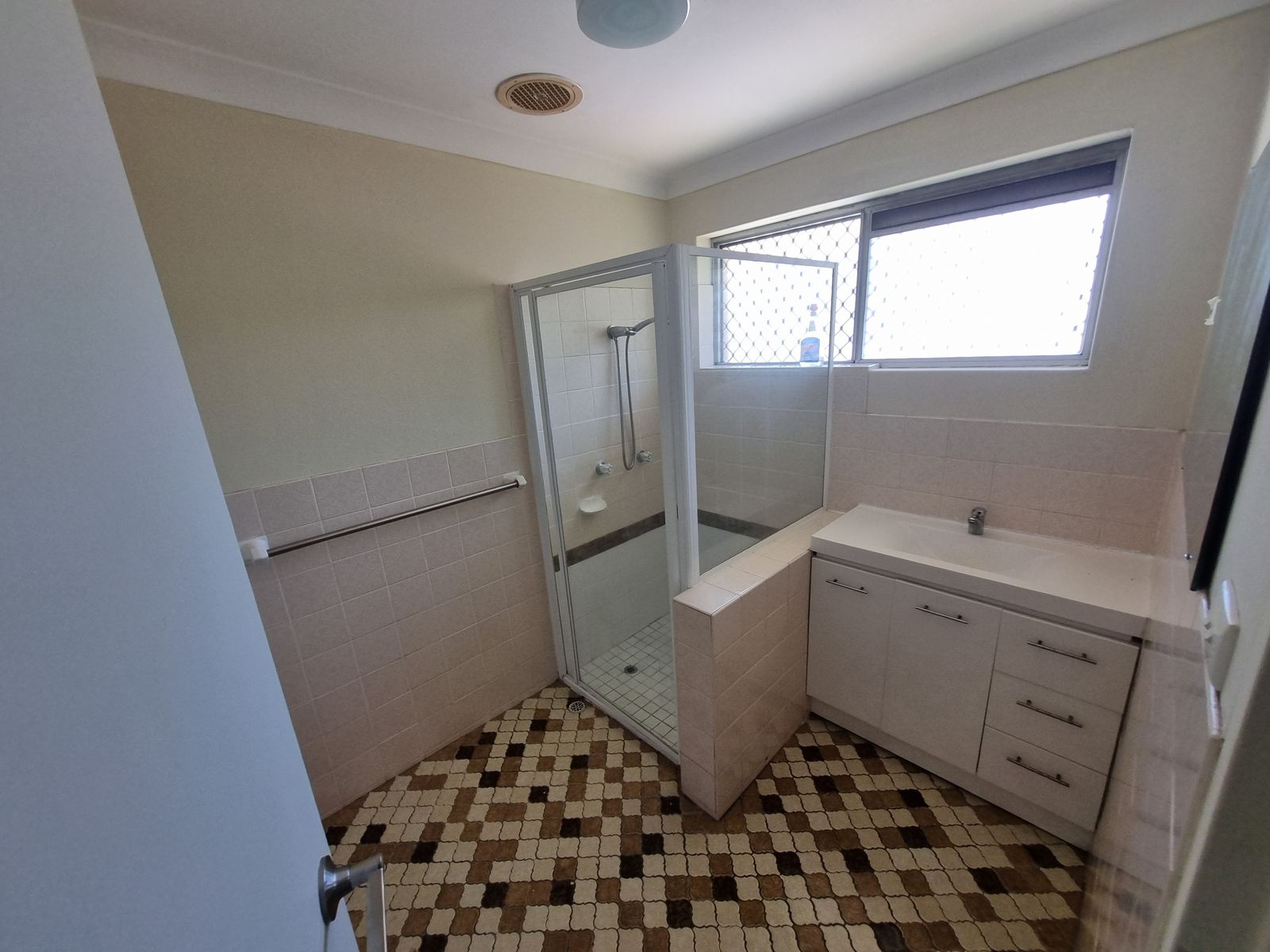 3/36 Wakehurst Crescent, Metford NSW 2323, Metford - Thumbnail 2